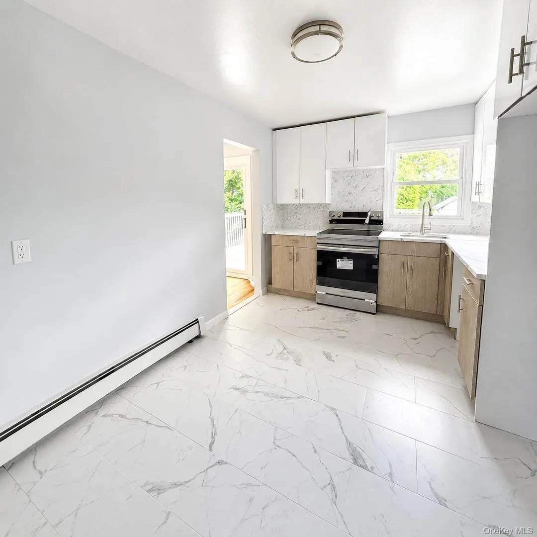324 Buckingham Road, Hempstead, NY, 3 Bedrooms Bedrooms, 7 Rooms Rooms,2 BathroomsBathrooms,Residential,For Rent,Buckingham,0,932865 324 Buckingham Road, Hempstead, NY, 3 Bedrooms Bedrooms, 7 Rooms Rooms,2 BathroomsBathrooms,Residential,For Rent,Buckingham,0,932865