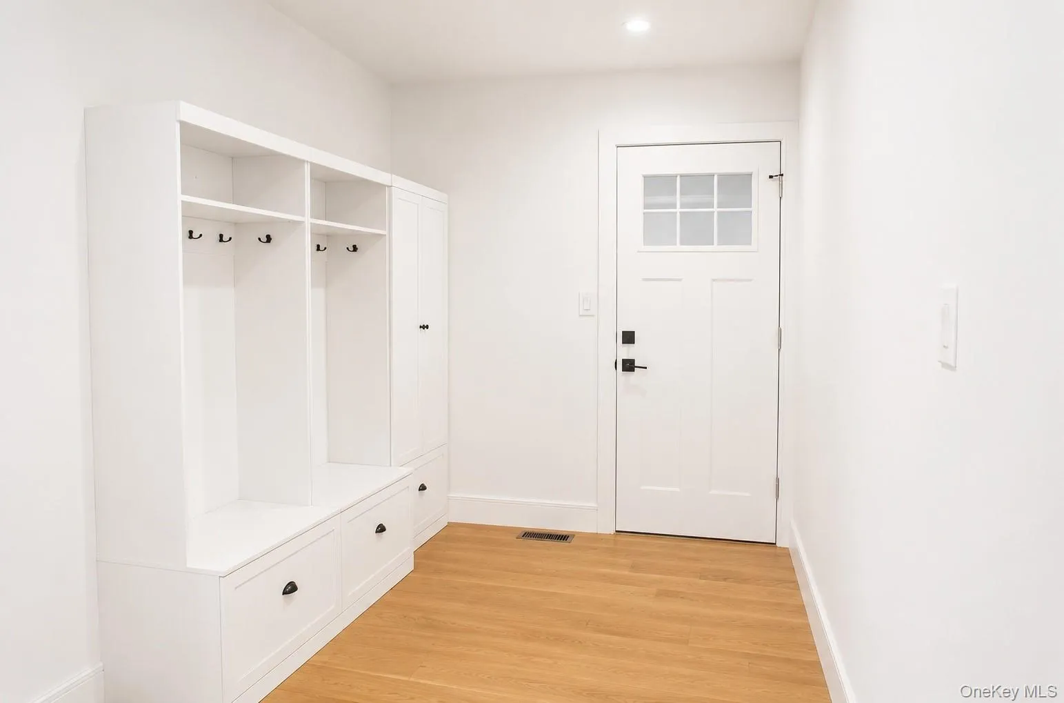 6 Clearmeadow Court, Oyster Bay, NY, 5 Bedrooms Bedrooms, 10 Rooms Rooms,4 BathroomsBathrooms,Residential,For Rent,Clearmeadow,0,932948 6 Clearmeadow Court, Oyster Bay, NY, 5 Bedrooms Bedrooms, 10 Rooms Rooms,4 BathroomsBathrooms,Residential,For Rent,Clearmeadow,0,932948