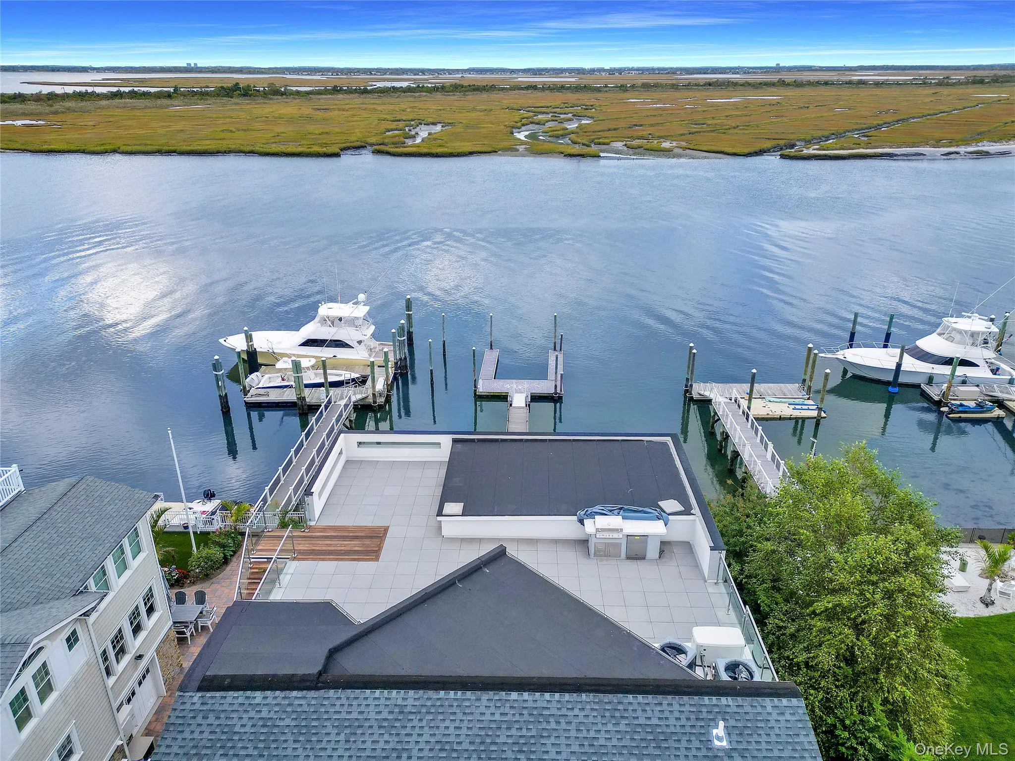 Bird's eye view of Reynolds Channel Bird's eye view of Reynolds Channel