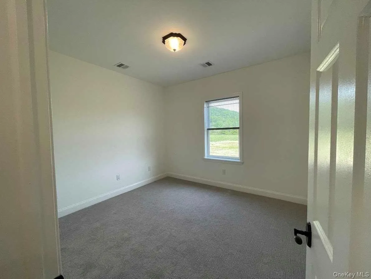 4 STATE Street, Beacon, NY, 1 Bedroom Bedrooms, 4 Rooms Rooms,1 BathroomBathrooms,Residential Lease,Idx,STATE,0,933004 4 STATE Street, Beacon, NY, 1 Bedroom Bedrooms, 4 Rooms Rooms,1 BathroomBathrooms,Residential Lease,Idx,STATE,0,933004