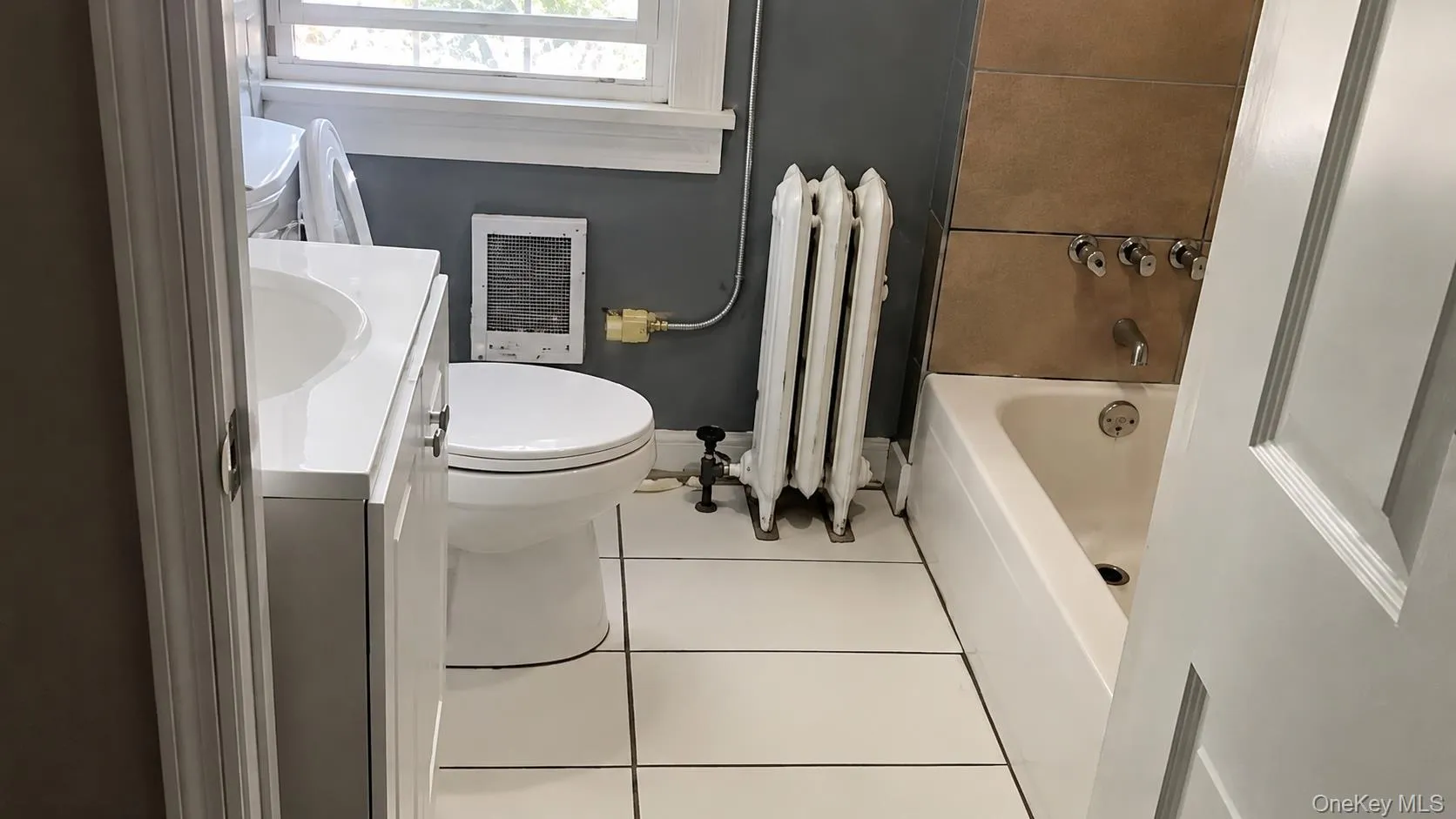 48 Cannon Street, Poughkeepsie, NY, 1 Bedroom Bedrooms, 3 Rooms Rooms,1 BathroomBathrooms,Residential Lease,For Rent,Cannon,0,933026 48 Cannon Street, Poughkeepsie, NY, 1 Bedroom Bedrooms, 3 Rooms Rooms,1 BathroomBathrooms,Residential Lease,For Rent,Cannon,0,933026