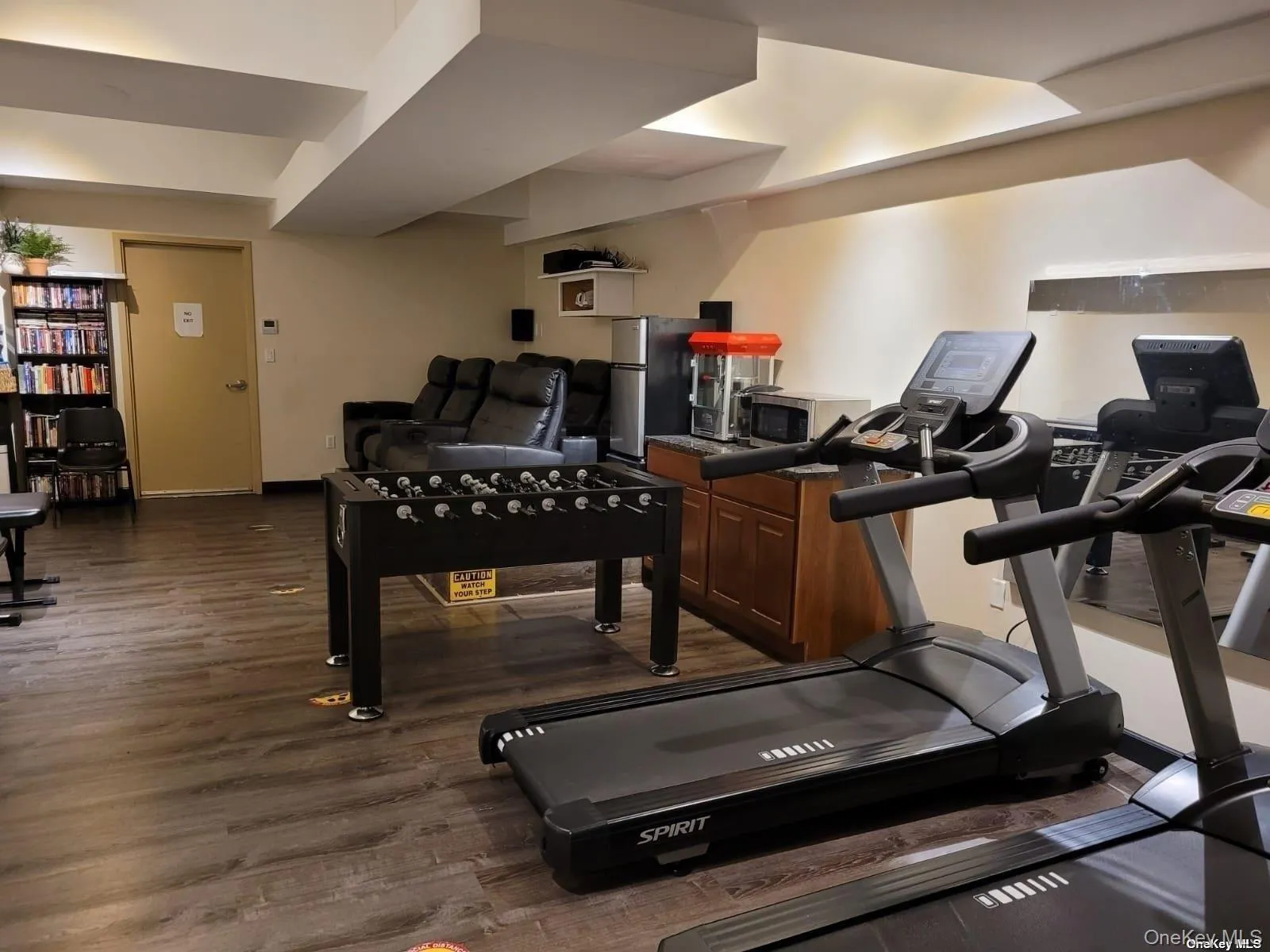 118-17 Union Turnpike, New York, NY, 1 Bedroom Bedrooms, 3 Rooms Rooms,1 BathroomBathrooms,Residential Lease,Idx,Union,0,933048 118-17 Union Turnpike, New York, NY, 1 Bedroom Bedrooms, 3 Rooms Rooms,1 BathroomBathrooms,Residential Lease,Idx,Union,0,933048