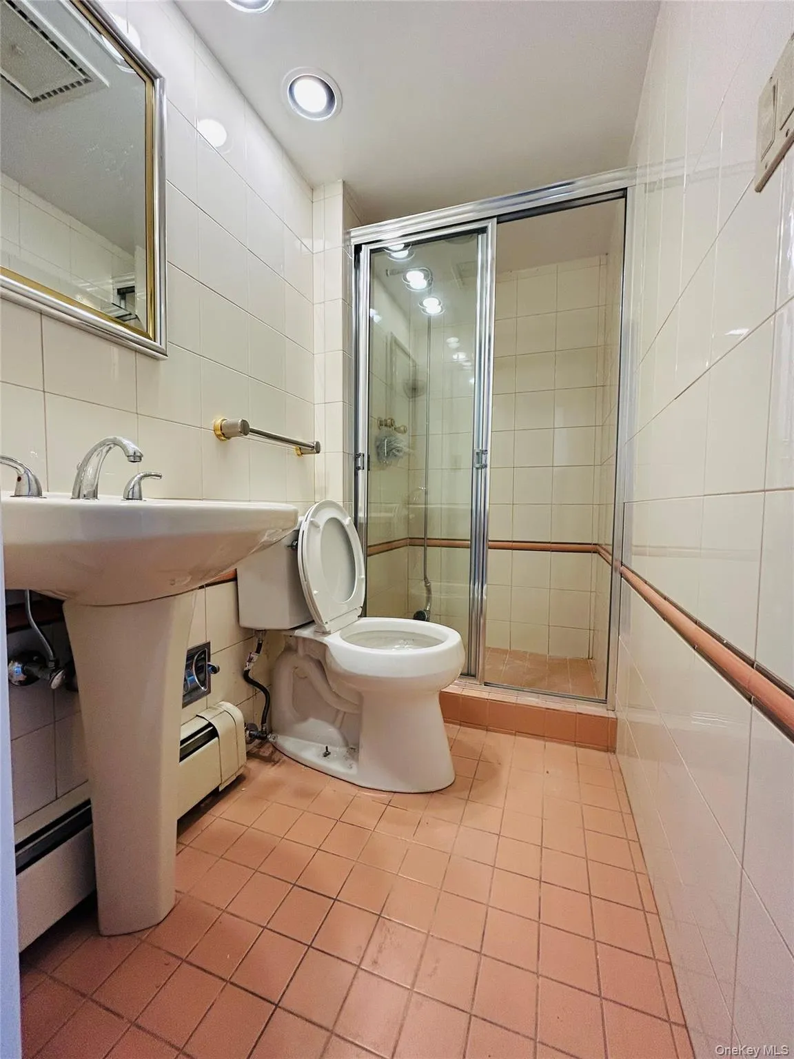 third full bathroom next to the fourth bedroom in the lower level third full bathroom next to the fourth bedroom in the lower level