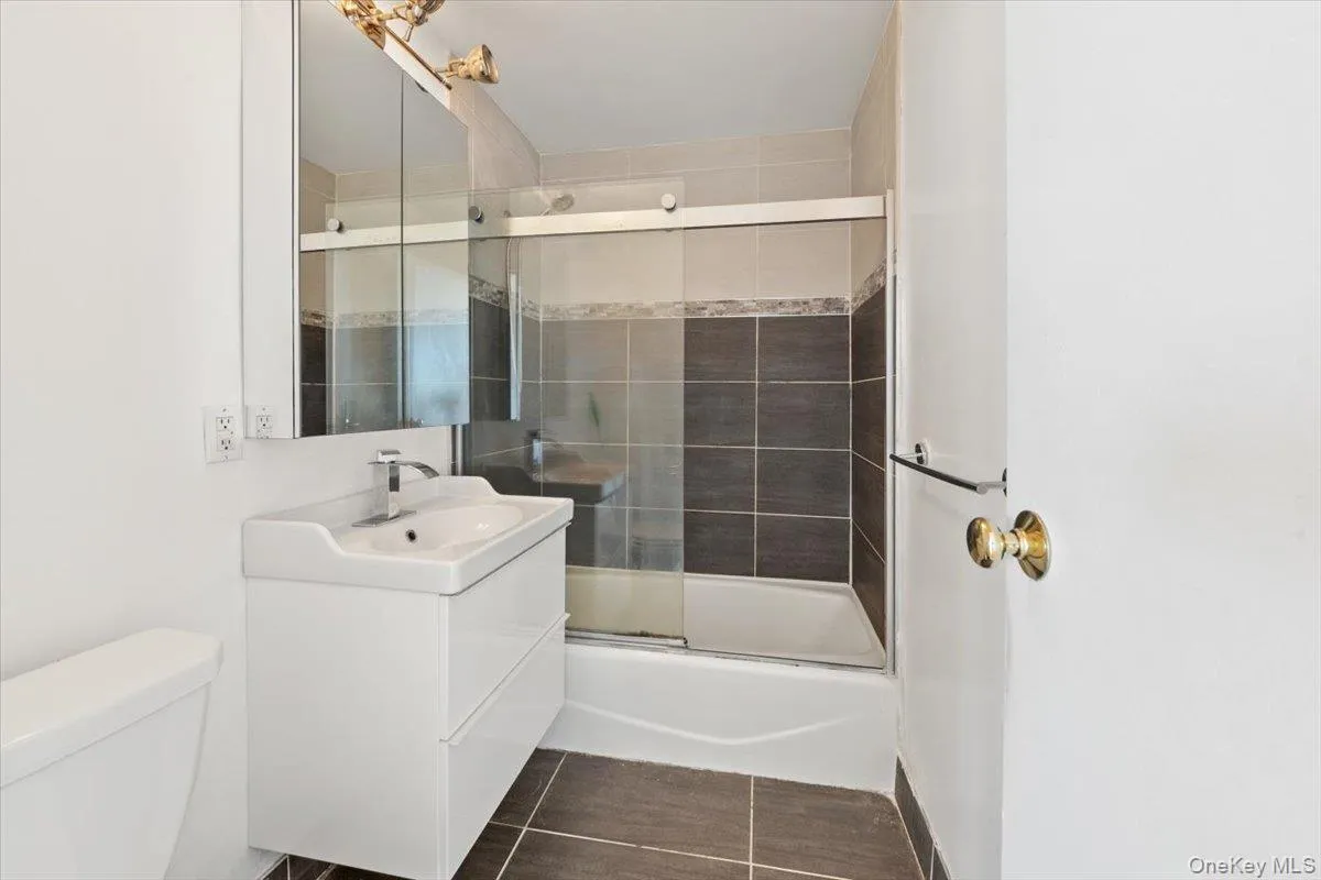 23 Water Grant Street, Yonkers, NY, 1 Bedroom Bedrooms, 3 Rooms Rooms,1 BathroomBathrooms,Residential Lease,Idx,Water Grant,0,933165 23 Water Grant Street, Yonkers, NY, 1 Bedroom Bedrooms, 3 Rooms Rooms,1 BathroomBathrooms,Residential Lease,Idx,Water Grant,0,933165