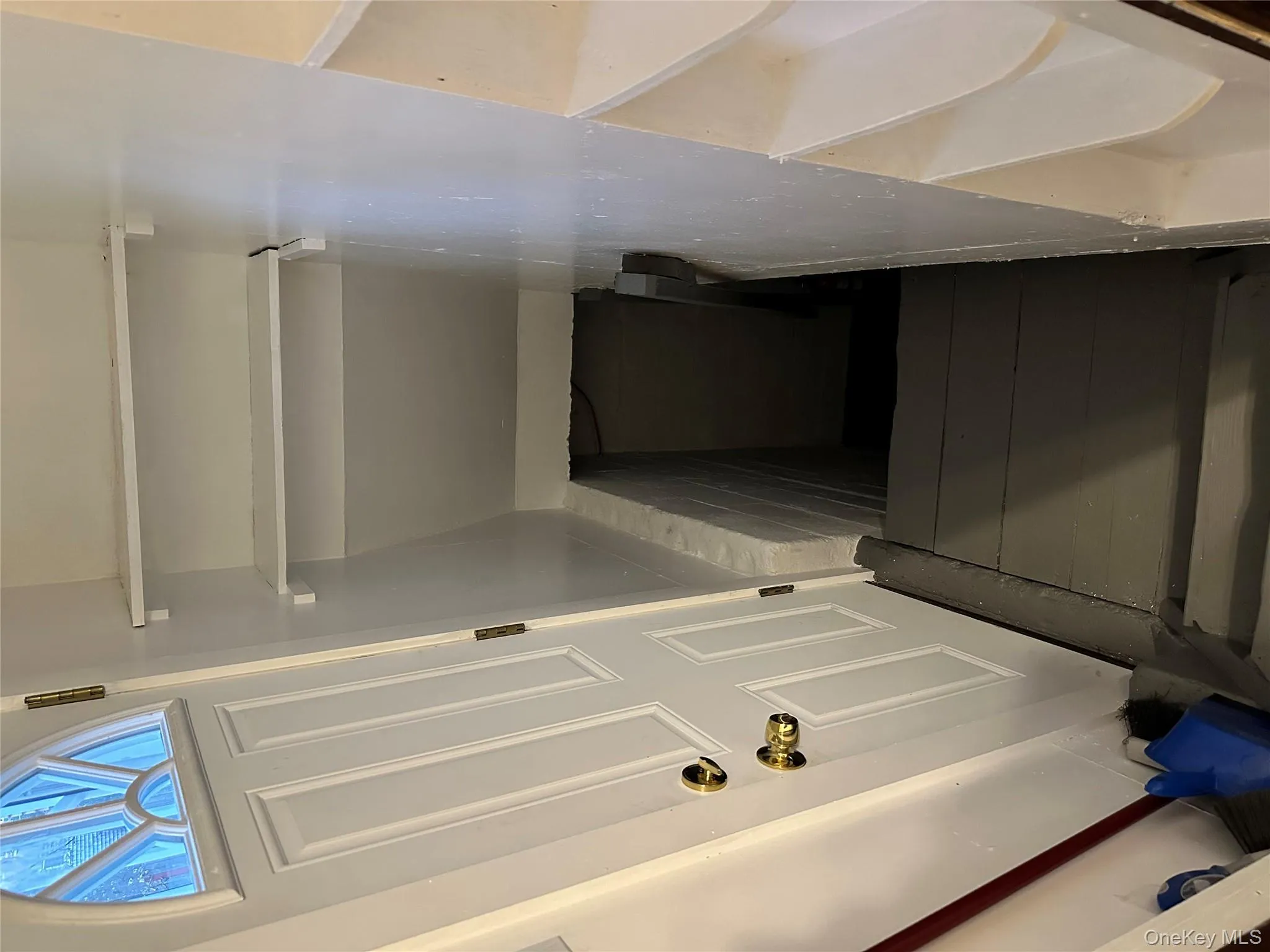 Entryway to basement and backyard. Entryway to basement and backyard.