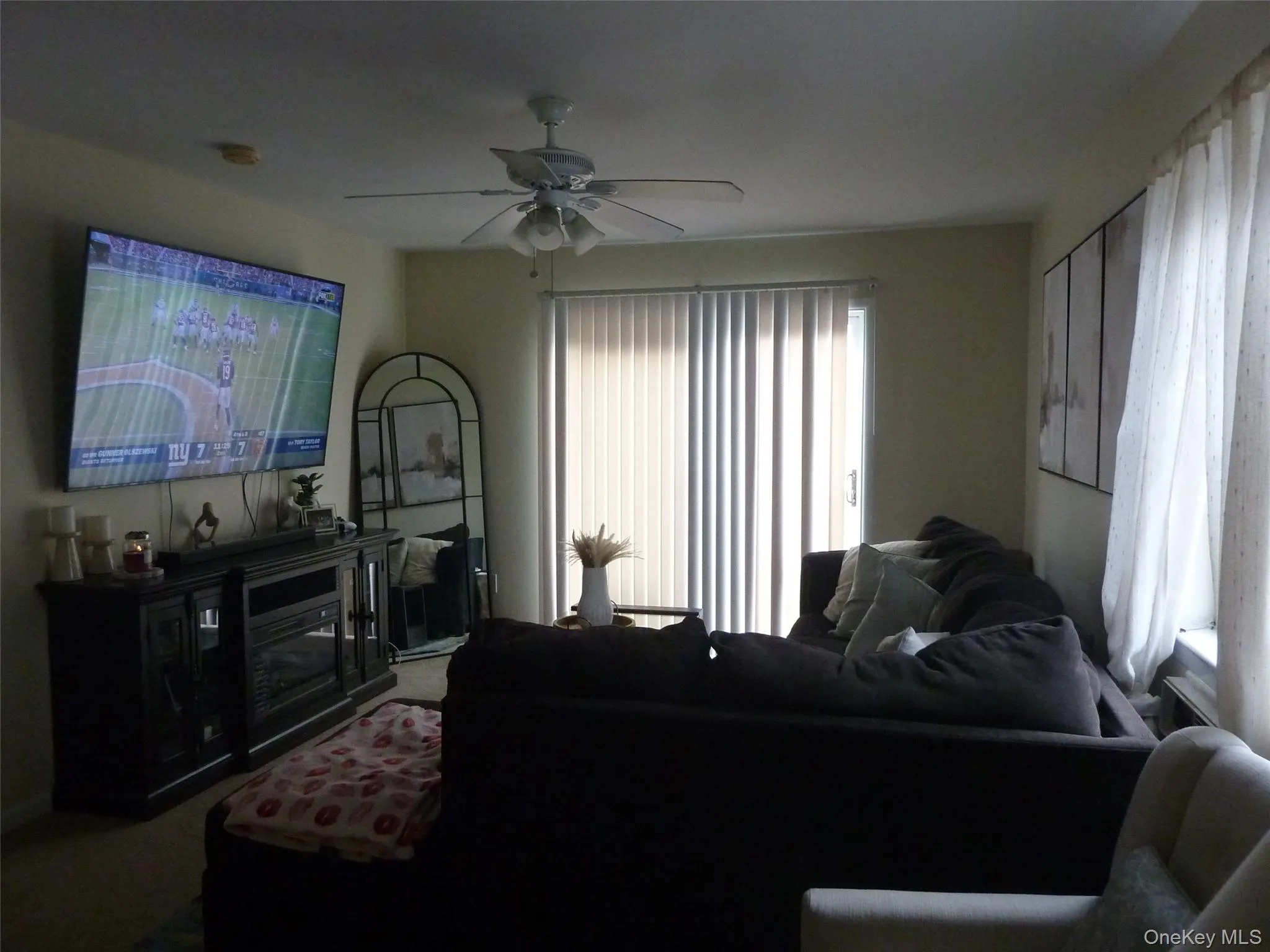 Living room with ceiling fan Living room with ceiling fan