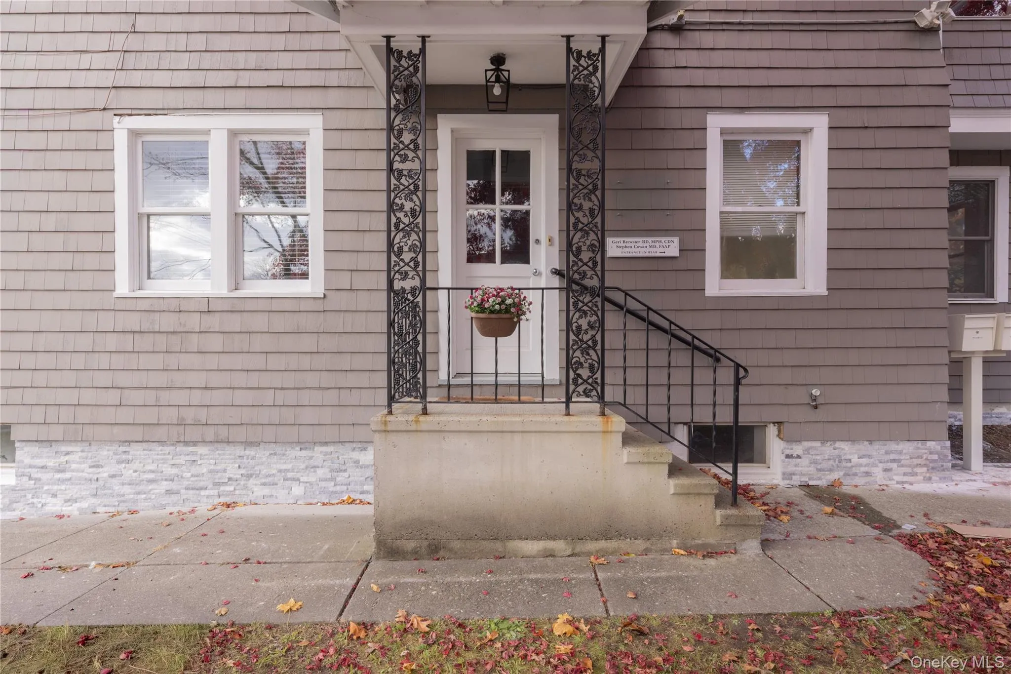 Doorway to property Doorway to property