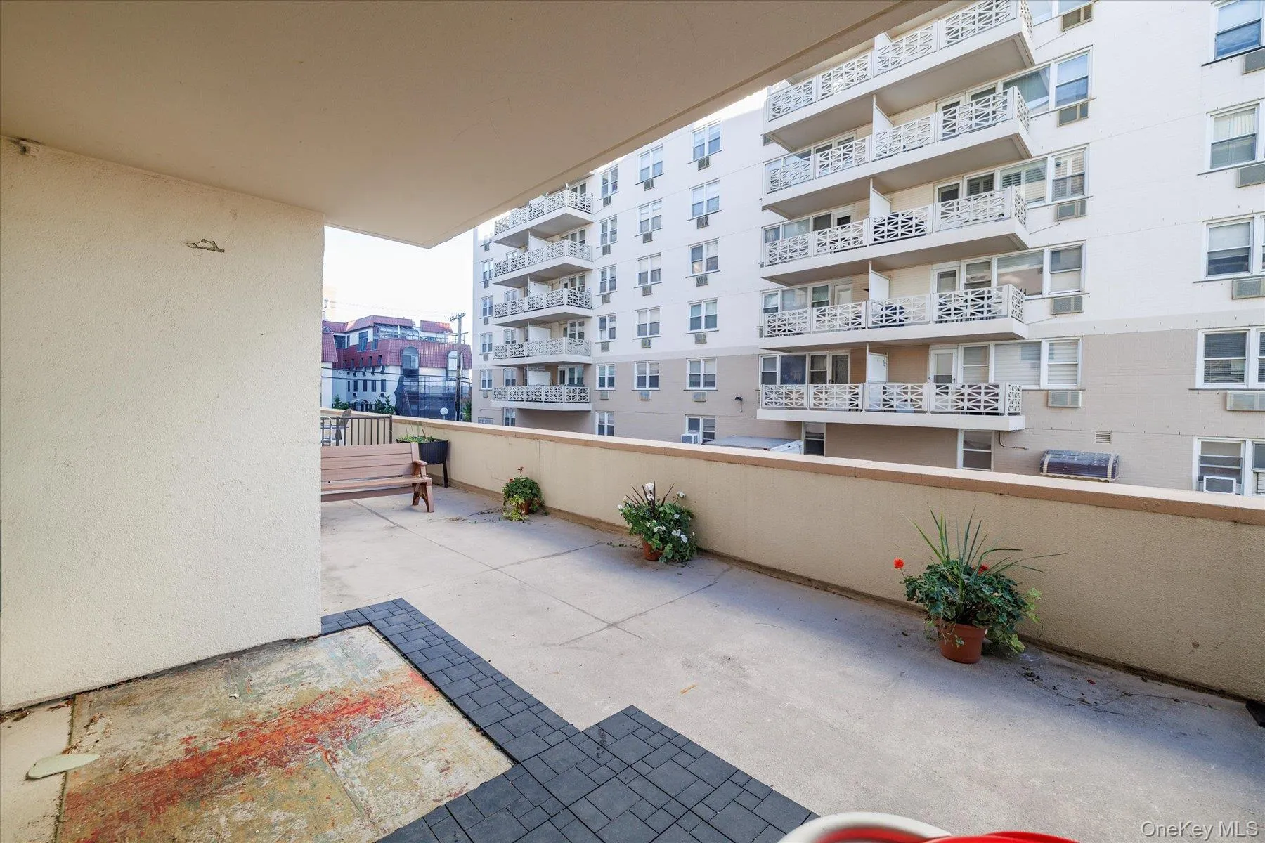 Oversized patio! Oversized patio!