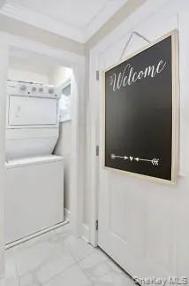 Washer & Dryer Washer & Dryer