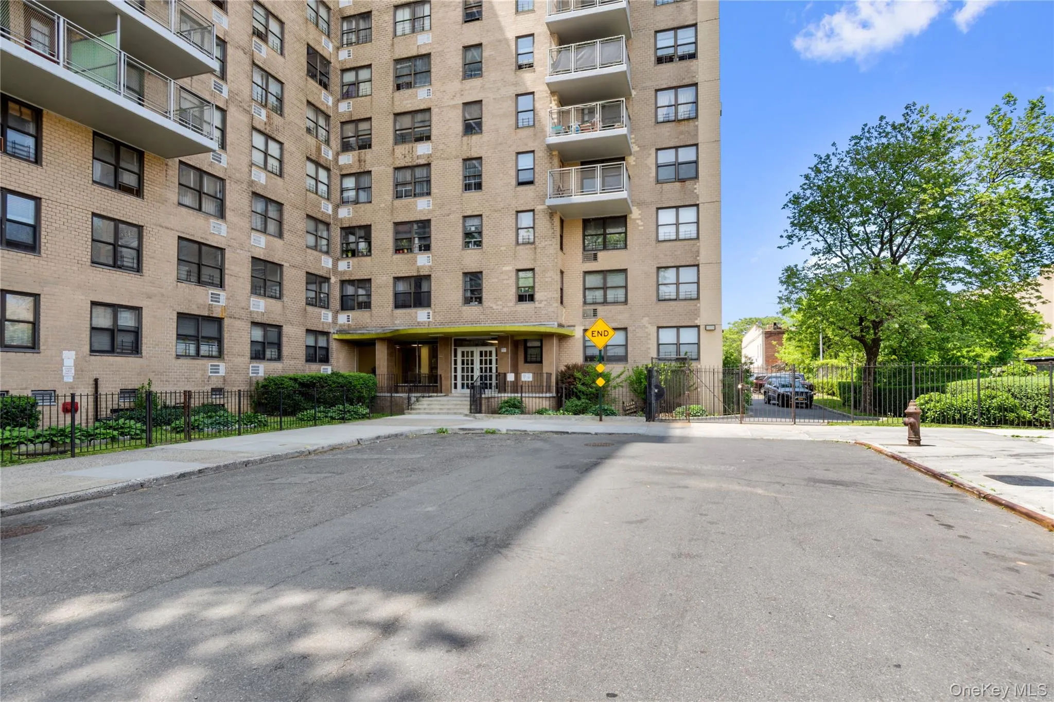 View of apartment building / complex View of apartment building / complex