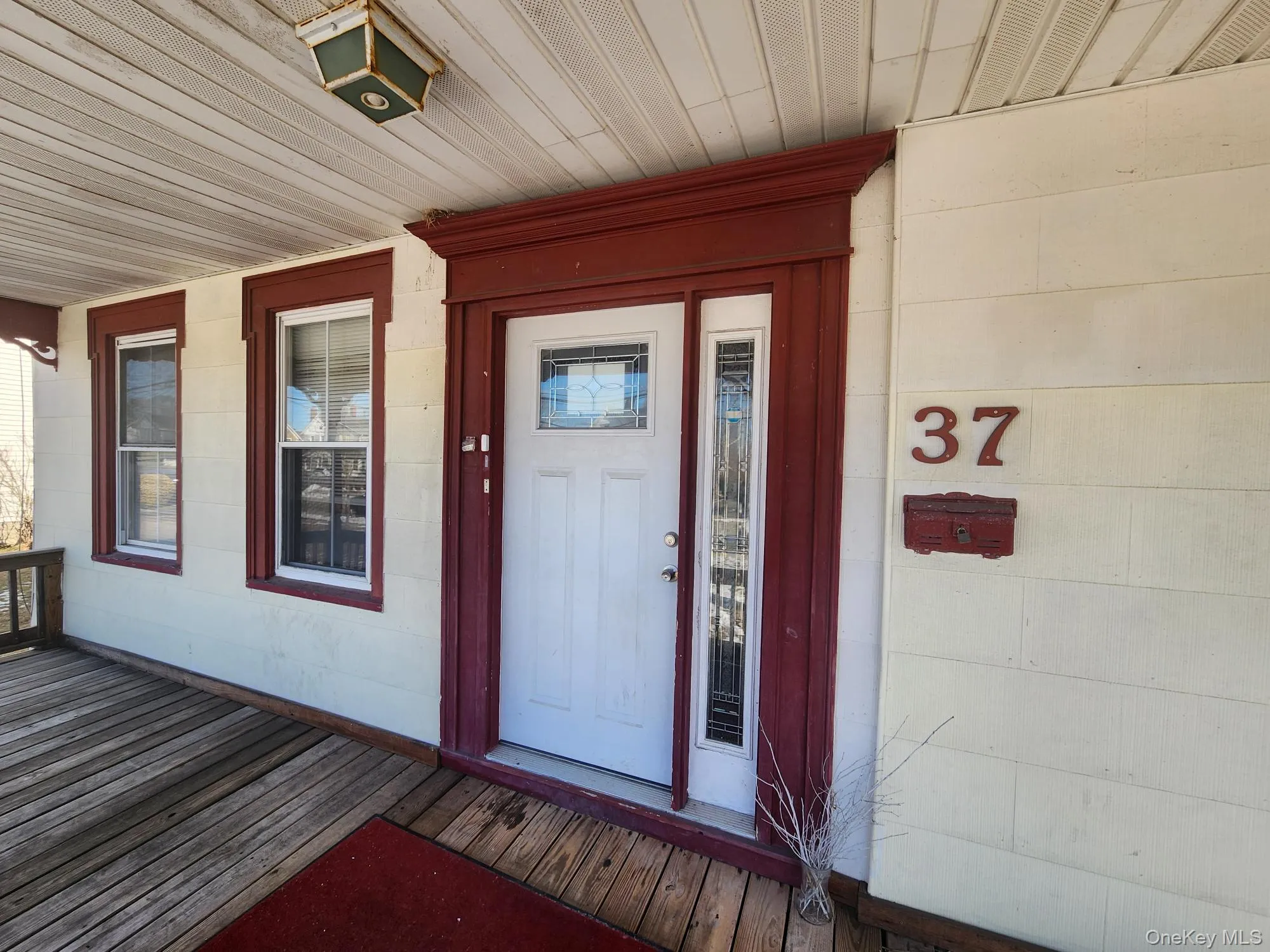 Property entrance with a porch Property entrance with a porch