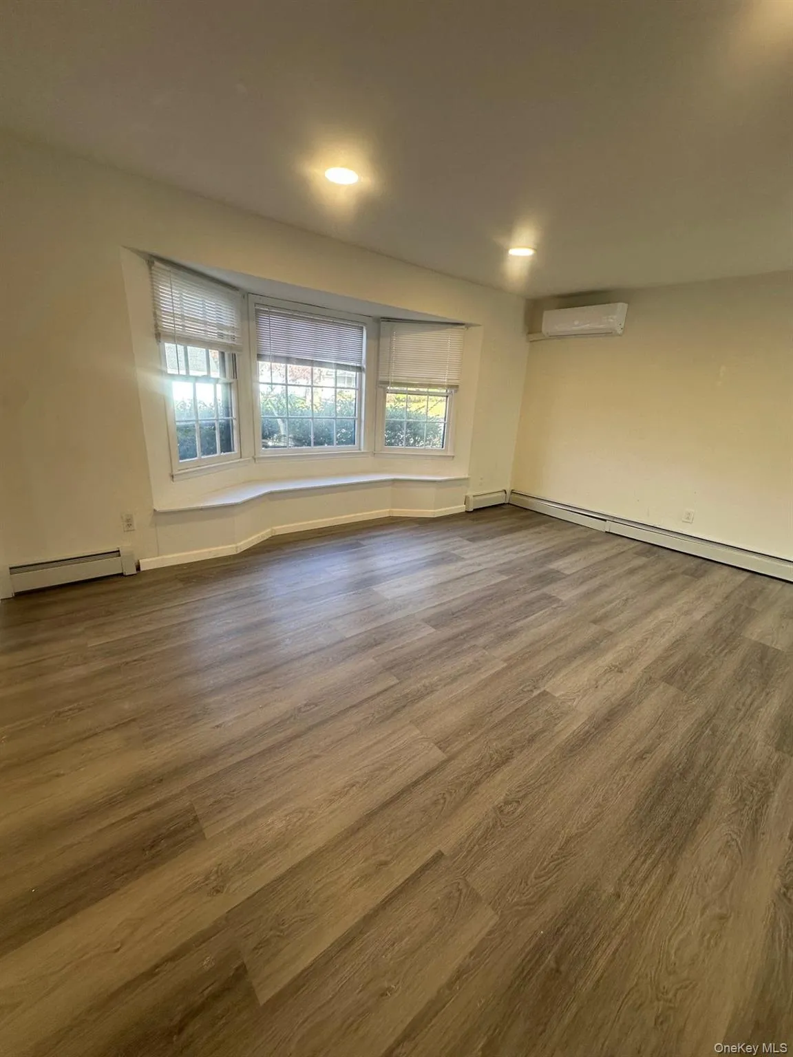 54 King Street, Brookhaven, NY, 4 Bedrooms Bedrooms, 9 Rooms Rooms,3 BathroomsBathrooms,Residential Sale,For Rent,King,0,933524 54 King Street, Brookhaven, NY, 4 Bedrooms Bedrooms, 9 Rooms Rooms,3 BathroomsBathrooms,Residential Sale,For Rent,King,0,933524