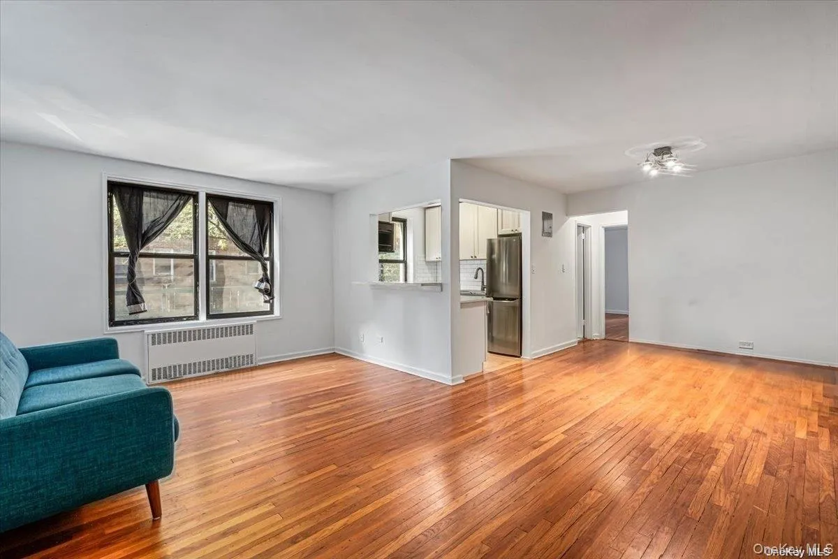 90-11 35 Avenue, New York, NY, 1 Bedroom Bedrooms, 4 Rooms Rooms,1 BathroomBathrooms,Residential,For Rent,35,0,933537 90-11 35 Avenue, New York, NY, 1 Bedroom Bedrooms, 4 Rooms Rooms,1 BathroomBathrooms,Residential,For Rent,35,0,933537