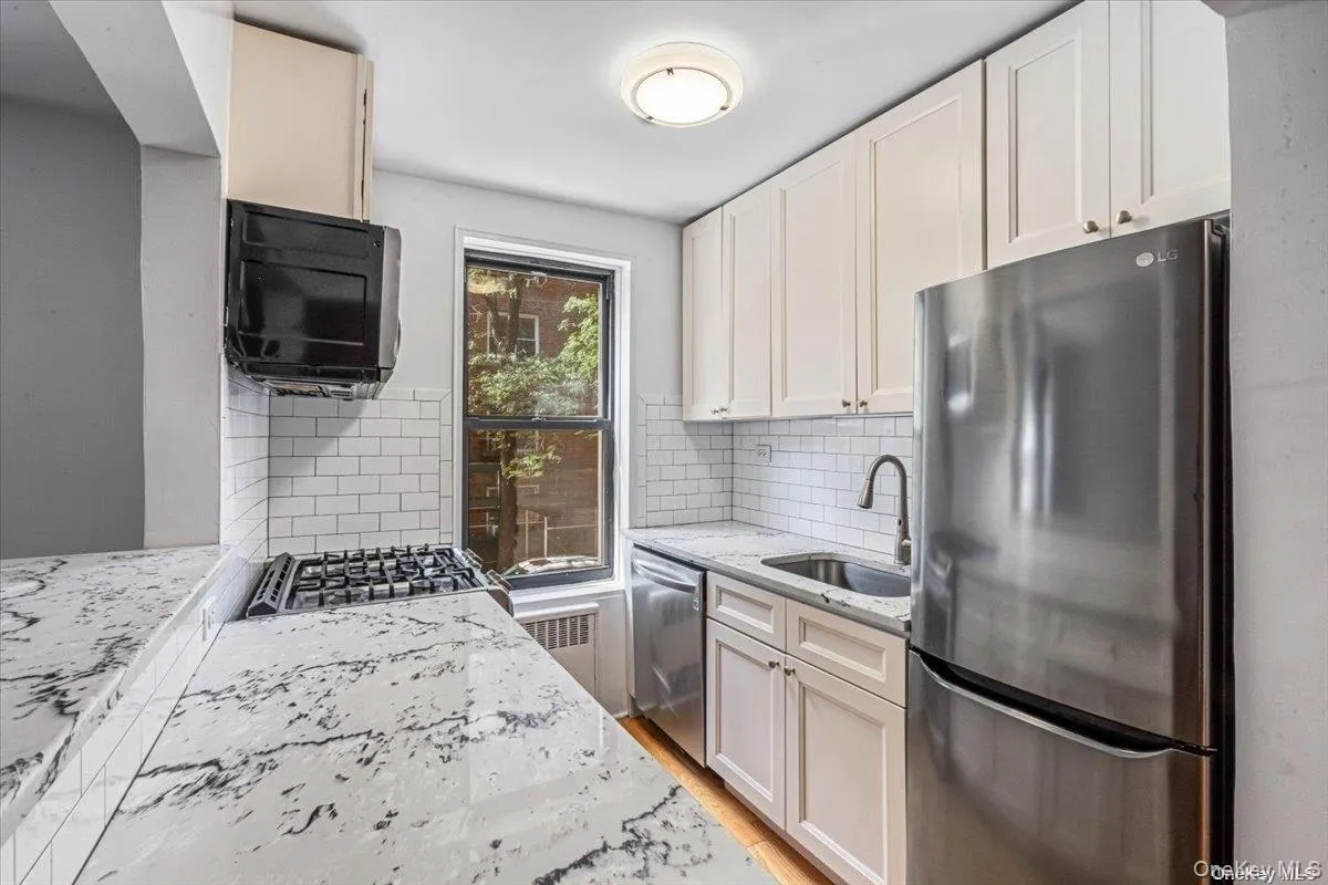 90-11 35 Avenue, New York, NY, 1 Bedroom Bedrooms, 4 Rooms Rooms,1 BathroomBathrooms,Residential,For Rent,35,0,933537 90-11 35 Avenue, New York, NY, 1 Bedroom Bedrooms, 4 Rooms Rooms,1 BathroomBathrooms,Residential,For Rent,35,0,933537