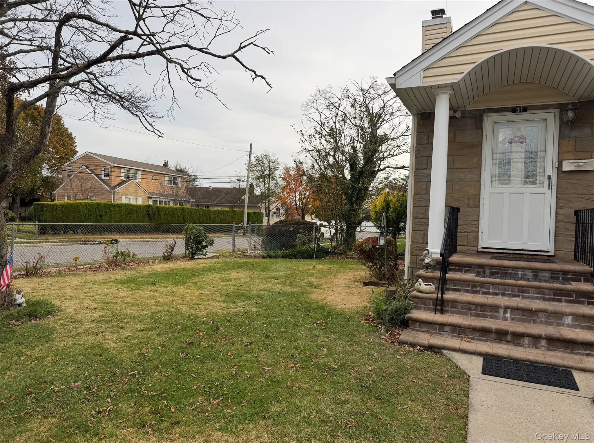 Front Side Yard Front Side Yard