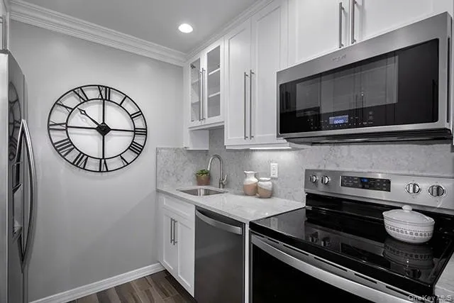 42 Longfellow Avenue, Hempstead, NY, 1 Bedroom Bedrooms, 4 Rooms Rooms,1 BathroomBathrooms,Residential Lease,Idx,Longfellow,0,933649 42 Longfellow Avenue, Hempstead, NY, 1 Bedroom Bedrooms, 4 Rooms Rooms,1 BathroomBathrooms,Residential Lease,Idx,Longfellow,0,933649