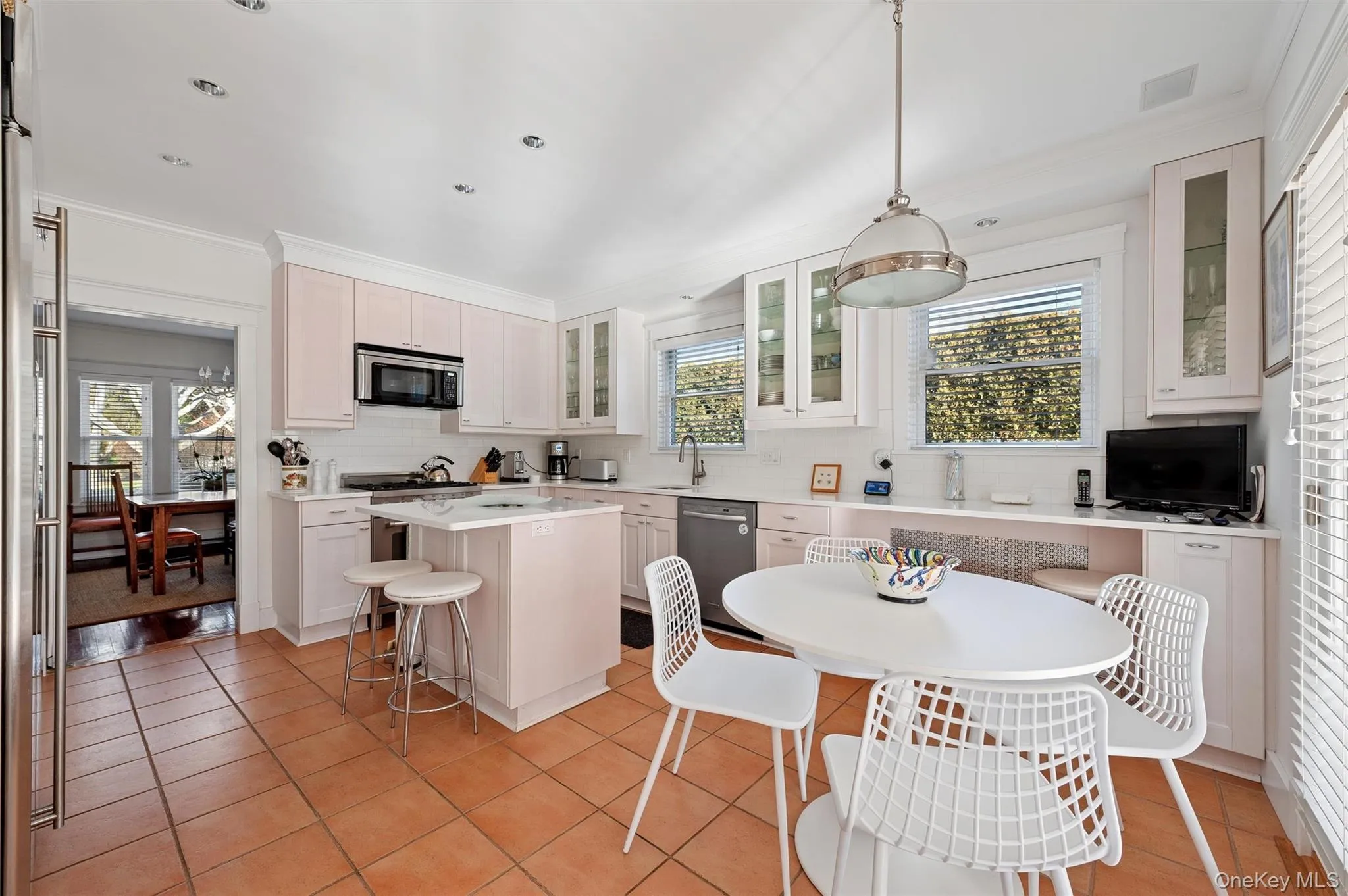 24 Jennings Avenue, Southampton, NY, 3 Bedrooms Bedrooms, 8 Rooms Rooms,5 BathroomsBathrooms,Residential Lease,Idx,Jennings,0,933670 24 Jennings Avenue, Southampton, NY, 3 Bedrooms Bedrooms, 8 Rooms Rooms,5 BathroomsBathrooms,Residential Lease,Idx,Jennings,0,933670