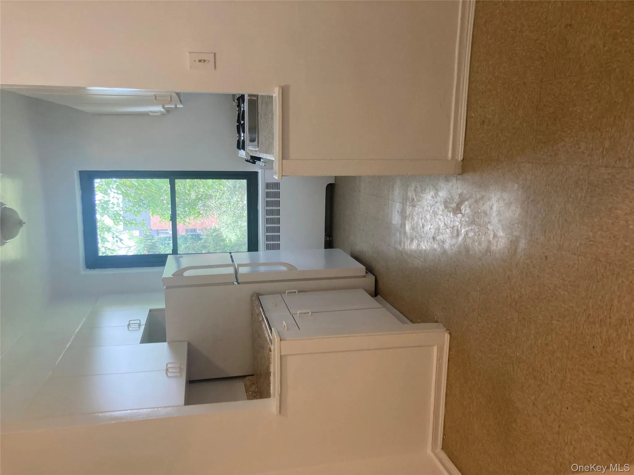 Eat in kitchen Eat in kitchen