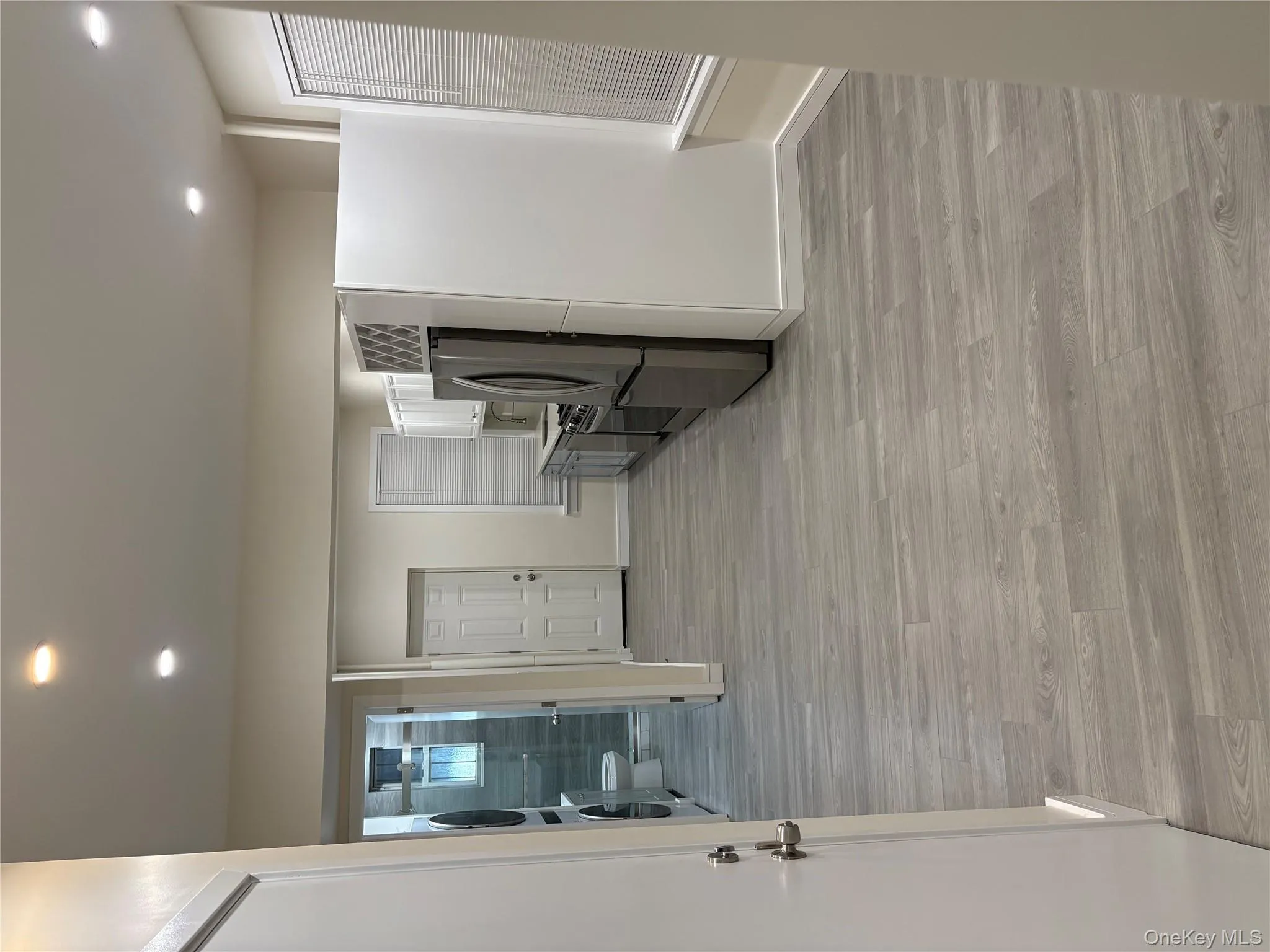 Dining Area leading to Kitchen Dining Area leading to Kitchen