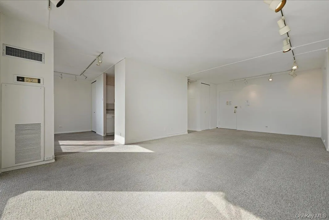 27110 Grand Central Parkway, New York, NY, 1 Bedroom Bedrooms, 4 Rooms Rooms,1 BathroomBathrooms,Residential,For Rent,Grand Central,0,933759 27110 Grand Central Parkway, New York, NY, 1 Bedroom Bedrooms, 4 Rooms Rooms,1 BathroomBathrooms,Residential,For Rent,Grand Central,0,933759