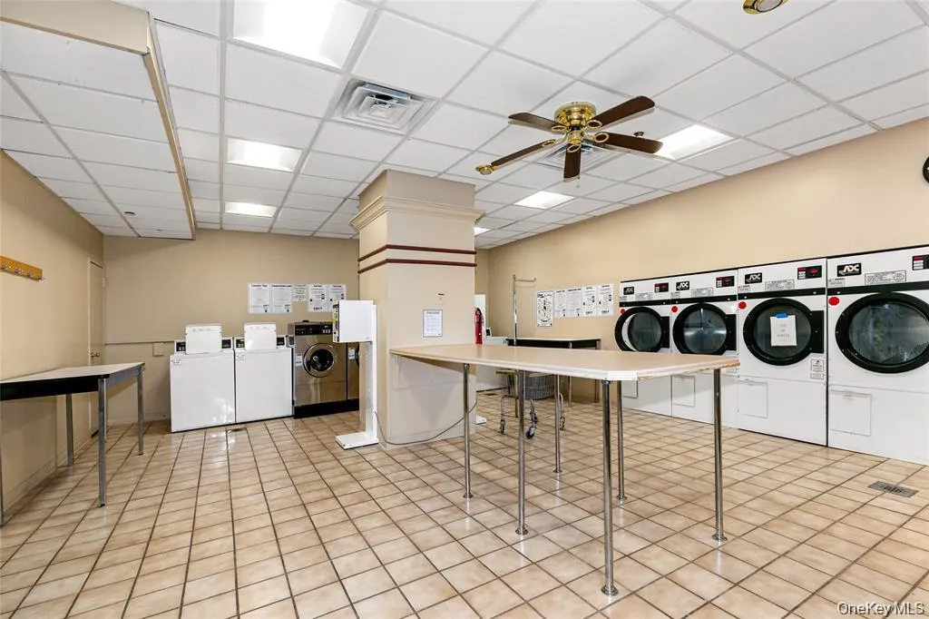 27110 Grand Central Parkway, New York, NY, 1 Bedroom Bedrooms, 4 Rooms Rooms,1 BathroomBathrooms,Residential,For Rent,Grand Central,0,933759 27110 Grand Central Parkway, New York, NY, 1 Bedroom Bedrooms, 4 Rooms Rooms,1 BathroomBathrooms,Residential,For Rent,Grand Central,0,933759