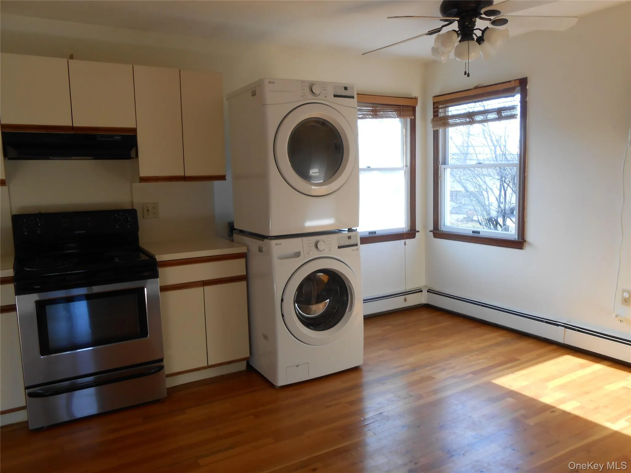 Filled with light kitchen, ceiling fan and plenty of room for large table. Filled with light kitchen, ceiling fan and plenty of room for large table.