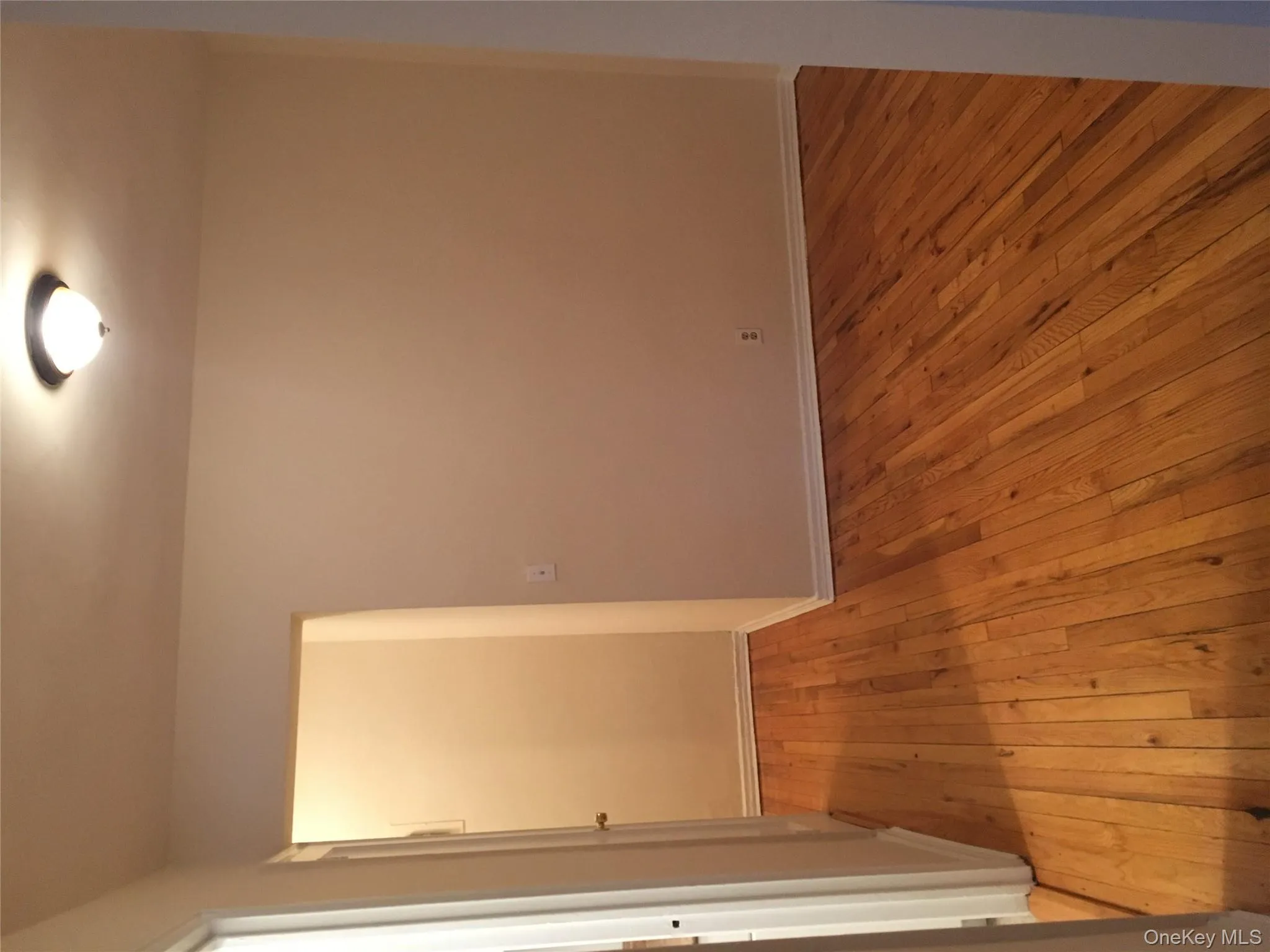 Entry/dining area/home office alt view Entry/dining area/home office alt view