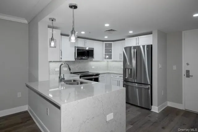 100 Glen Street, Glen Cove, NY, 1 Bedroom Bedrooms, 4 Rooms Rooms,1 BathroomBathrooms,Residential Lease,Idx,Glen,0,933819 100 Glen Street, Glen Cove, NY, 1 Bedroom Bedrooms, 4 Rooms Rooms,1 BathroomBathrooms,Residential Lease,Idx,Glen,0,933819