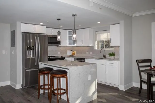 100 Glen Street, Glen Cove, NY, 1 Bedroom Bedrooms, 4 Rooms Rooms,1 BathroomBathrooms,Residential Lease,Idx,Glen,0,933828 100 Glen Street, Glen Cove, NY, 1 Bedroom Bedrooms, 4 Rooms Rooms,1 BathroomBathrooms,Residential Lease,Idx,Glen,0,933828