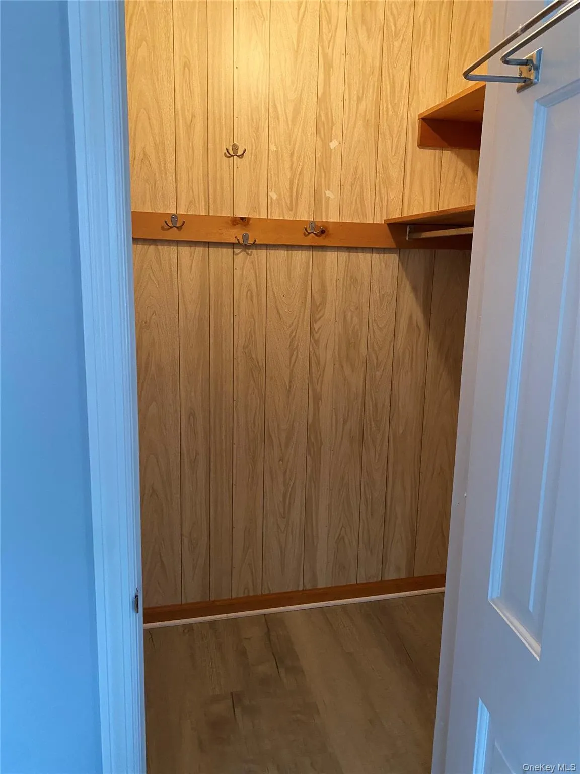 Walk in closet Walk in closet