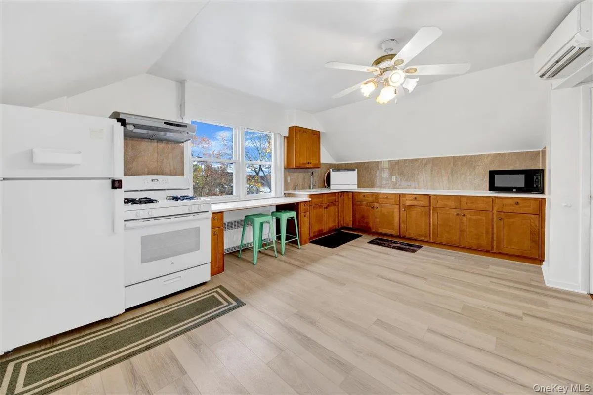 169 Old Mamaroneck Road, White Plains, NY, 2 Bedrooms Bedrooms, 4 Rooms Rooms,1 BathroomBathrooms,Residential Lease,Idx,Old Mamaroneck,0,933943 169 Old Mamaroneck Road, White Plains, NY, 2 Bedrooms Bedrooms, 4 Rooms Rooms,1 BathroomBathrooms,Residential Lease,Idx,Old Mamaroneck,0,933943