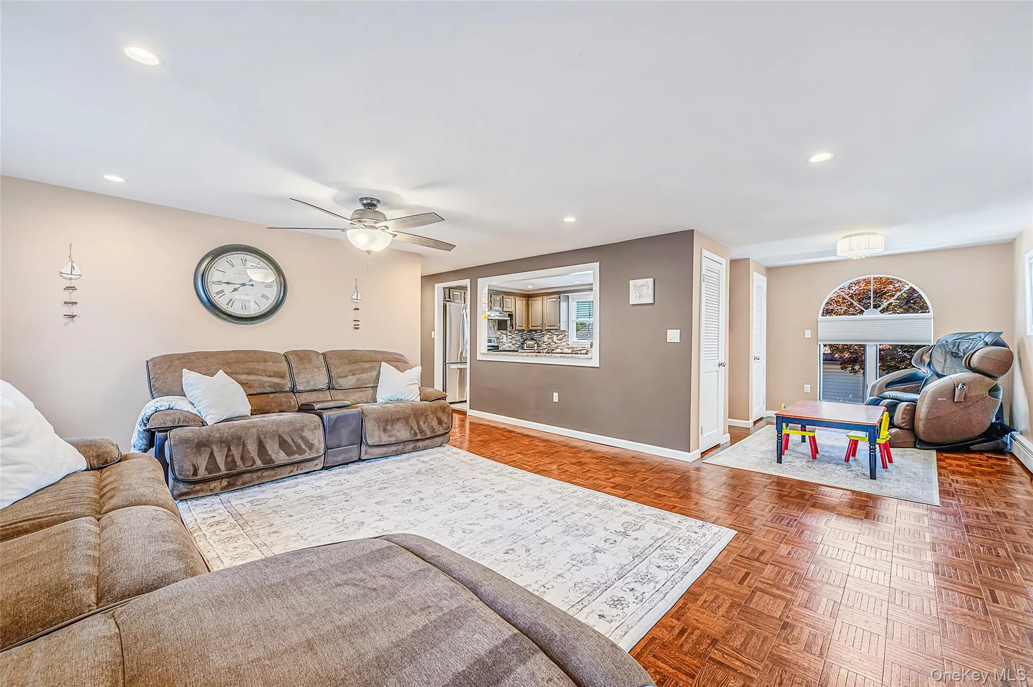 201 Oakland Avenue, Babylon, NY, 6 Bedrooms Bedrooms, 11 Rooms Rooms,3 BathroomsBathrooms,Residential,For Rent,Oakland,0,KEY933959 201 Oakland Avenue, Babylon, NY, 6 Bedrooms Bedrooms, 11 Rooms Rooms,3 BathroomsBathrooms,Residential,For Rent,Oakland,0,KEY933959