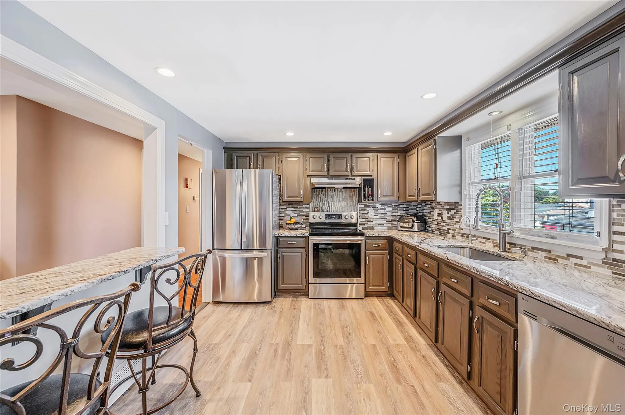 201 Oakland Avenue, Babylon, NY, 6 Bedrooms Bedrooms, 11 Rooms Rooms,3 BathroomsBathrooms,Residential,For Rent,Oakland,0,KEY933959 201 Oakland Avenue, Babylon, NY, 6 Bedrooms Bedrooms, 11 Rooms Rooms,3 BathroomsBathrooms,Residential,For Rent,Oakland,0,KEY933959