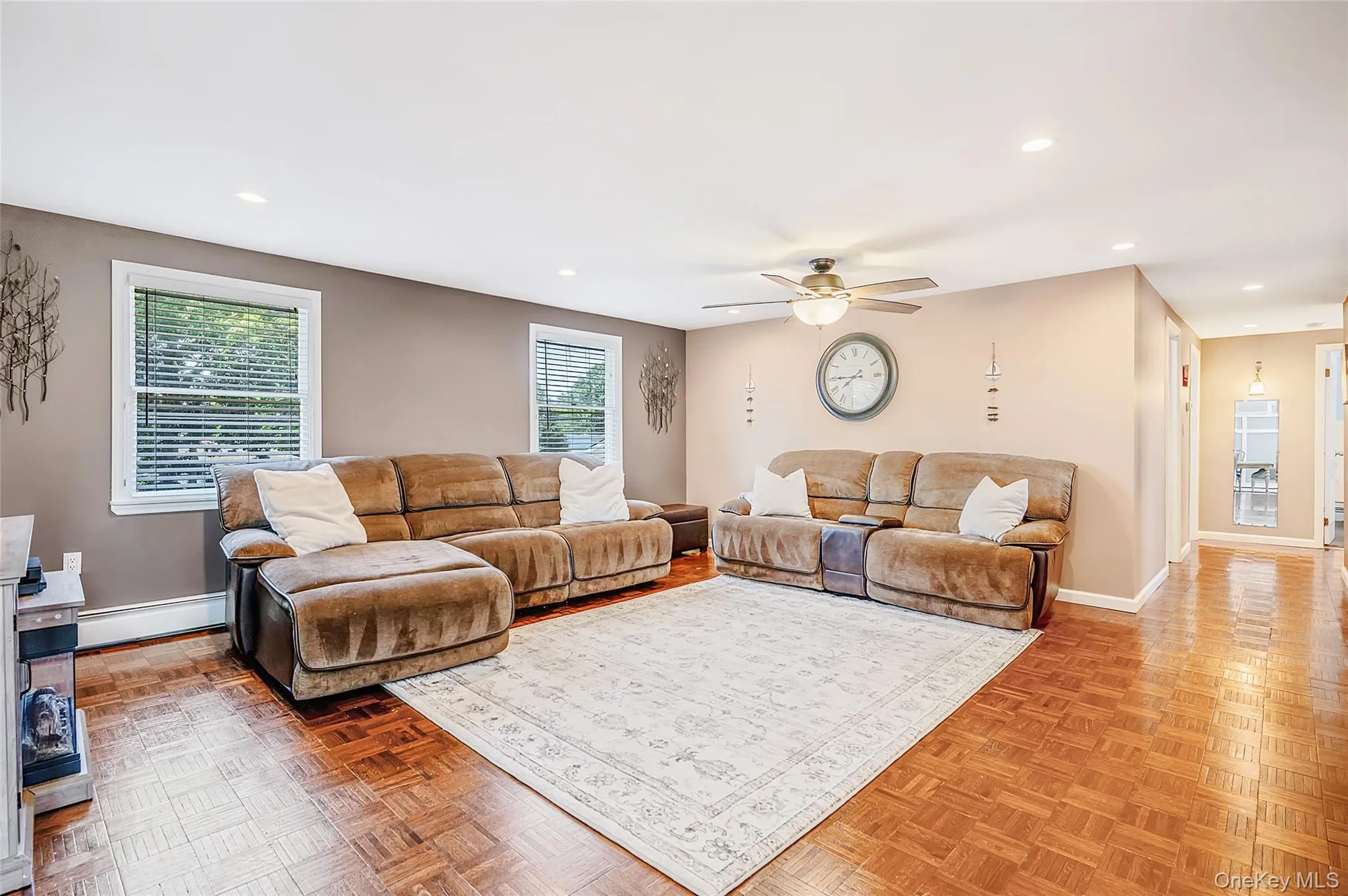 201 Oakland Avenue, Babylon, NY, 6 Bedrooms Bedrooms, 11 Rooms Rooms,3 BathroomsBathrooms,Residential,For Rent,Oakland,0,KEY933959 201 Oakland Avenue, Babylon, NY, 6 Bedrooms Bedrooms, 11 Rooms Rooms,3 BathroomsBathrooms,Residential,For Rent,Oakland,0,KEY933959
