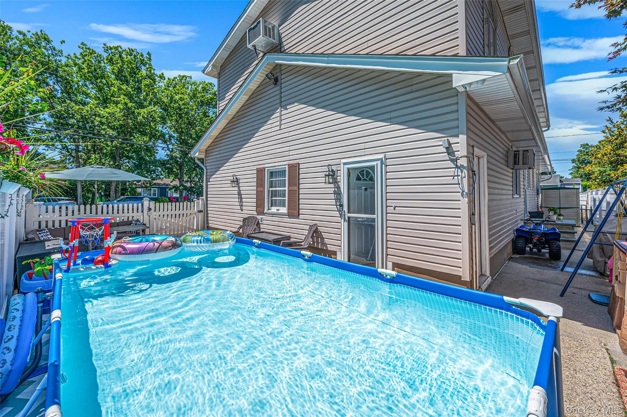201 Oakland Avenue, Babylon, NY, 6 Bedrooms Bedrooms, 11 Rooms Rooms,3 BathroomsBathrooms,Residential,For Rent,Oakland,0,KEY933959 201 Oakland Avenue, Babylon, NY, 6 Bedrooms Bedrooms, 11 Rooms Rooms,3 BathroomsBathrooms,Residential,For Rent,Oakland,0,KEY933959