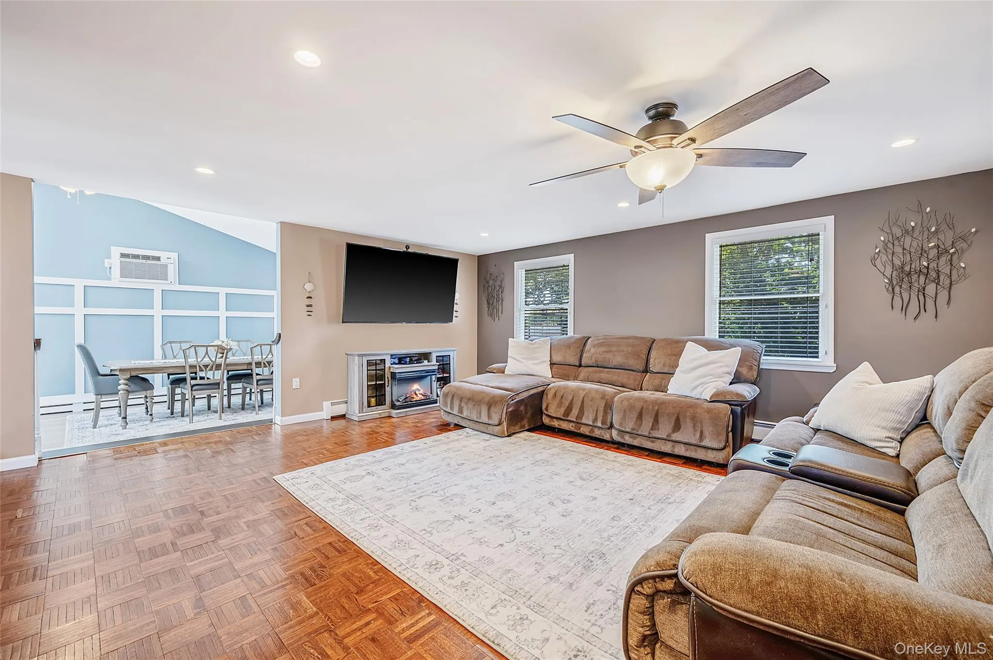 201 Oakland Avenue, Babylon, NY, 6 Bedrooms Bedrooms, 11 Rooms Rooms,3 BathroomsBathrooms,Residential,For Rent,Oakland,0,KEY933959 201 Oakland Avenue, Babylon, NY, 6 Bedrooms Bedrooms, 11 Rooms Rooms,3 BathroomsBathrooms,Residential,For Rent,Oakland,0,KEY933959