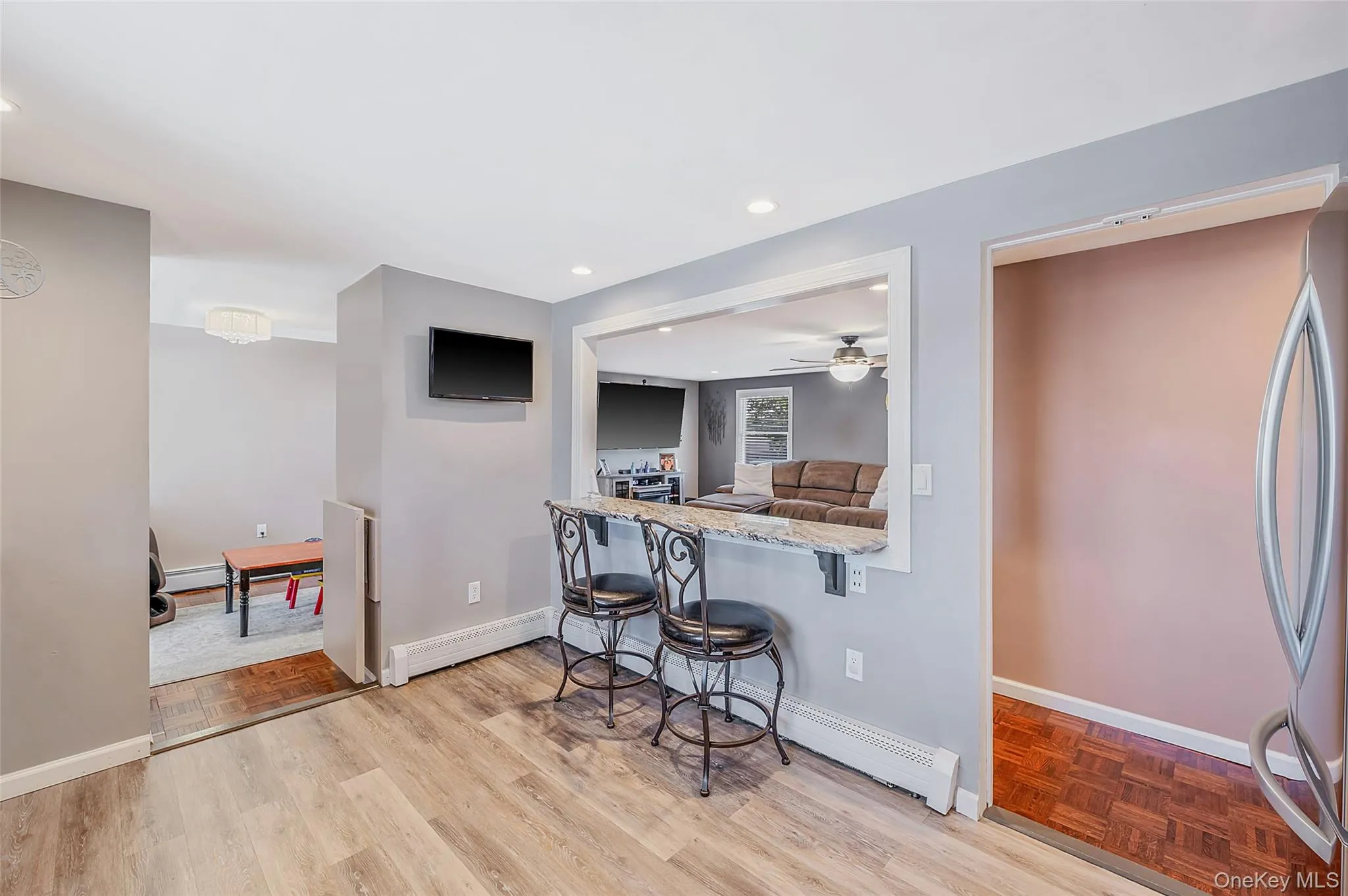 201 Oakland Avenue, Babylon, NY, 6 Bedrooms Bedrooms, 11 Rooms Rooms,3 BathroomsBathrooms,Residential,For Rent,Oakland,0,KEY933959 201 Oakland Avenue, Babylon, NY, 6 Bedrooms Bedrooms, 11 Rooms Rooms,3 BathroomsBathrooms,Residential,For Rent,Oakland,0,KEY933959