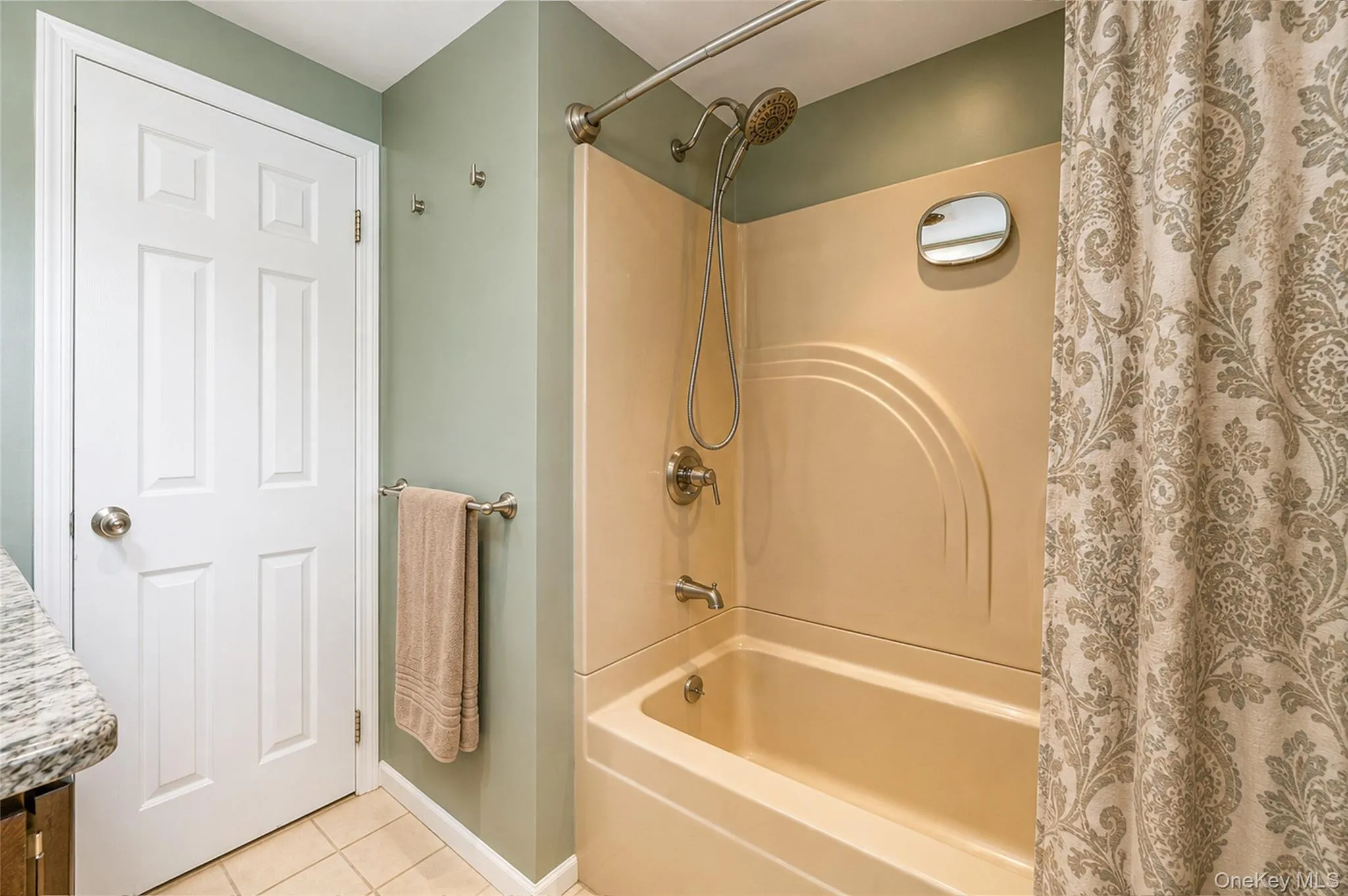 201 Oakland Avenue, Babylon, NY, 6 Bedrooms Bedrooms, 11 Rooms Rooms,3 BathroomsBathrooms,Residential,For Rent,Oakland,0,KEY933959 201 Oakland Avenue, Babylon, NY, 6 Bedrooms Bedrooms, 11 Rooms Rooms,3 BathroomsBathrooms,Residential,For Rent,Oakland,0,KEY933959
