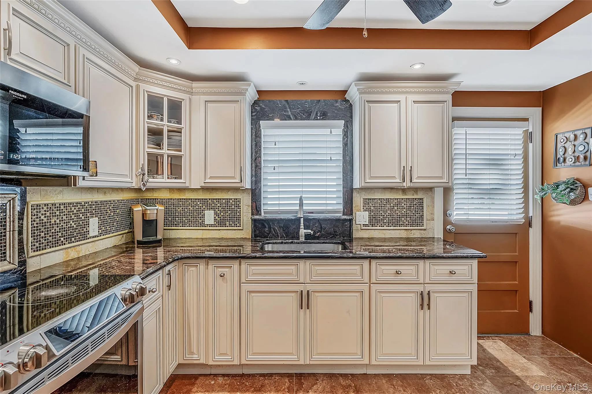 201 Oakland Avenue, Babylon, NY, 6 Bedrooms Bedrooms, 11 Rooms Rooms,3 BathroomsBathrooms,Residential,For Rent,Oakland,0,KEY933959 201 Oakland Avenue, Babylon, NY, 6 Bedrooms Bedrooms, 11 Rooms Rooms,3 BathroomsBathrooms,Residential,For Rent,Oakland,0,KEY933959