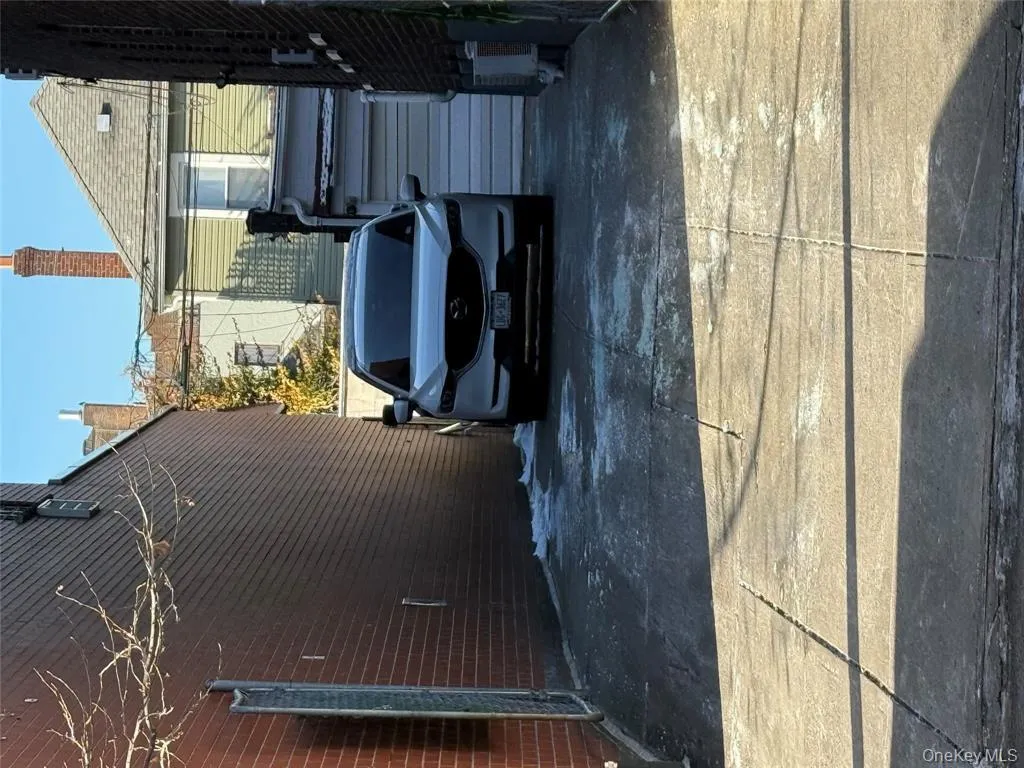 35-50 92nd Street, New York, NY, 3 Rooms Rooms,Residential Lease,Idx,92nd,0,934015 35-50 92nd Street, New York, NY, 3 Rooms Rooms,Residential Lease,Idx,92nd,0,934015