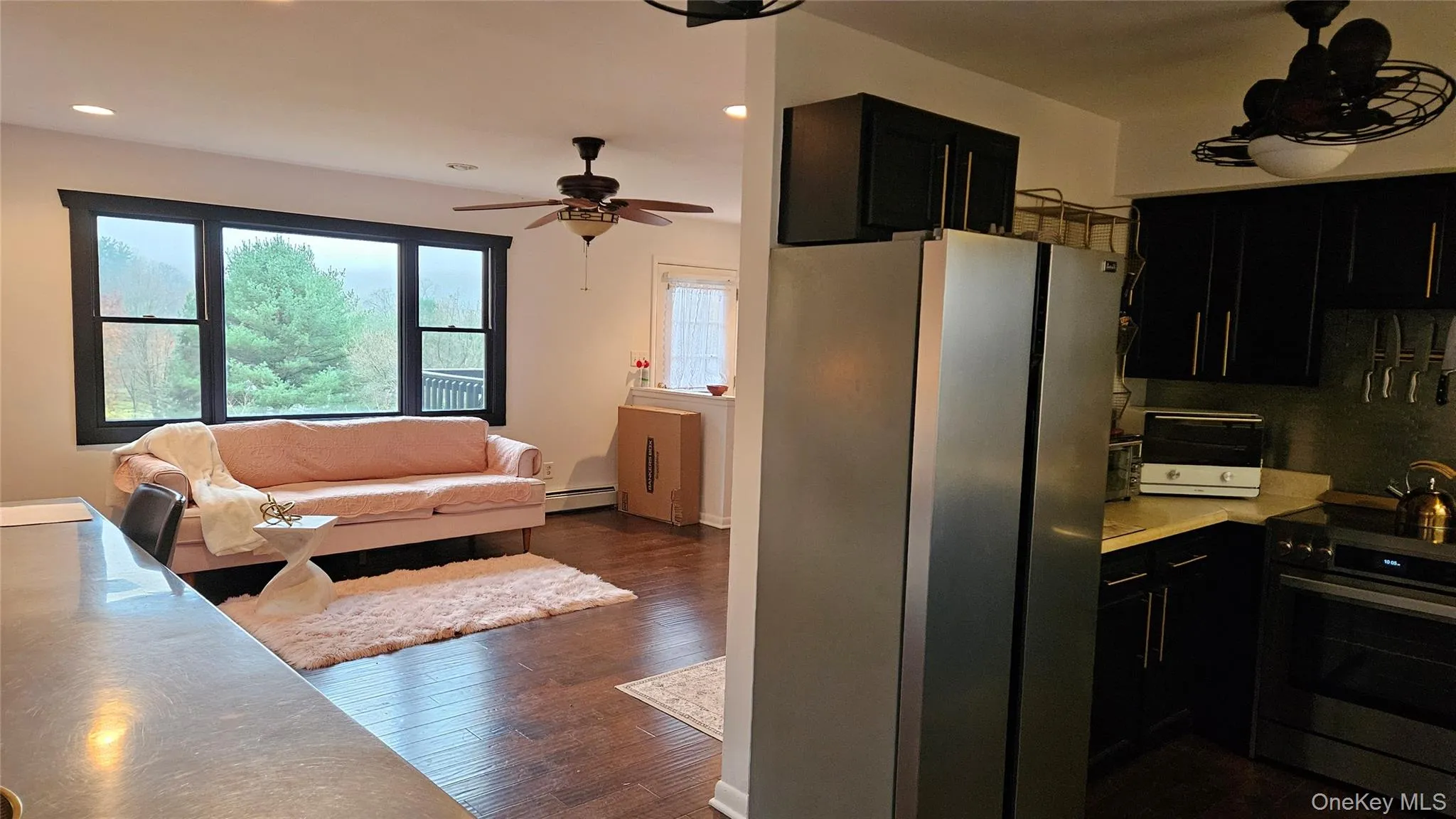 Dining area. Dining area.