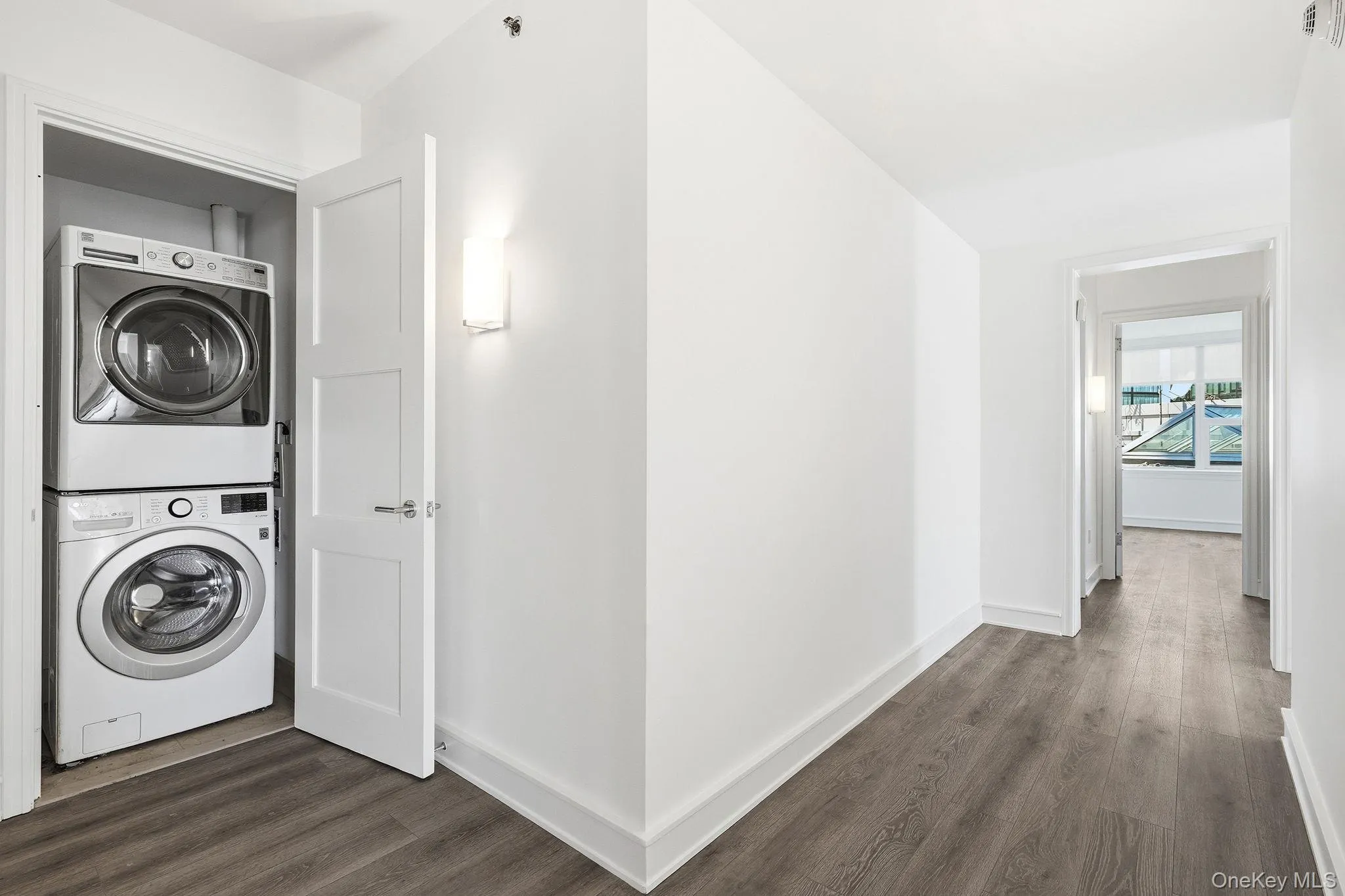 1 Renaissance Square, White Plains, NY, 3 Bedrooms Bedrooms, 6 Rooms Rooms,3 BathroomsBathrooms,Residential,For Rent,Renaissance,0,934156 1 Renaissance Square, White Plains, NY, 3 Bedrooms Bedrooms, 6 Rooms Rooms,3 BathroomsBathrooms,Residential,For Rent,Renaissance,0,934156