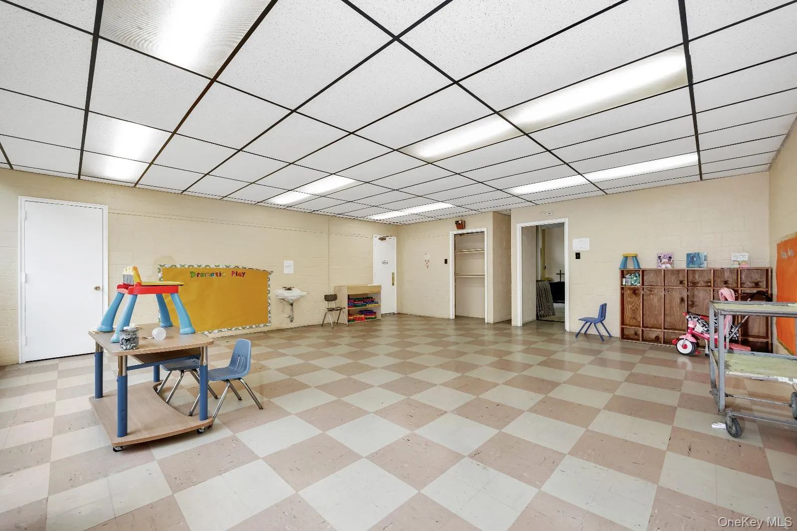 Miscellaneous room with a drop ceiling Miscellaneous room with a drop ceiling