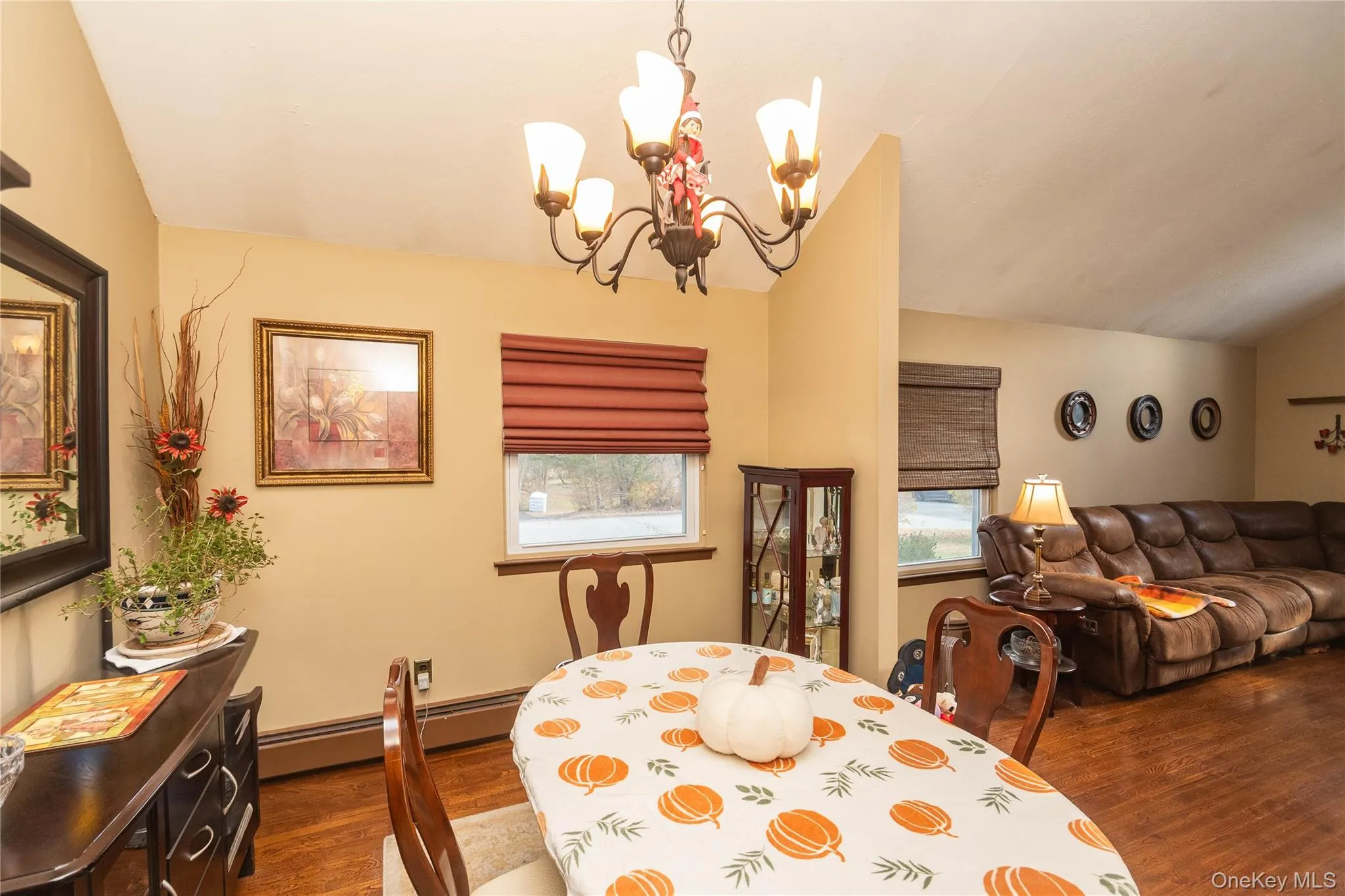 20 Cherrywood Drive, Goshen, NY, 3 Bedrooms Bedrooms, 8 Rooms Rooms,2 BathroomsBathrooms,Residential,For Rent,Cherrywood,0,934484 20 Cherrywood Drive, Goshen, NY, 3 Bedrooms Bedrooms, 8 Rooms Rooms,2 BathroomsBathrooms,Residential,For Rent,Cherrywood,0,934484