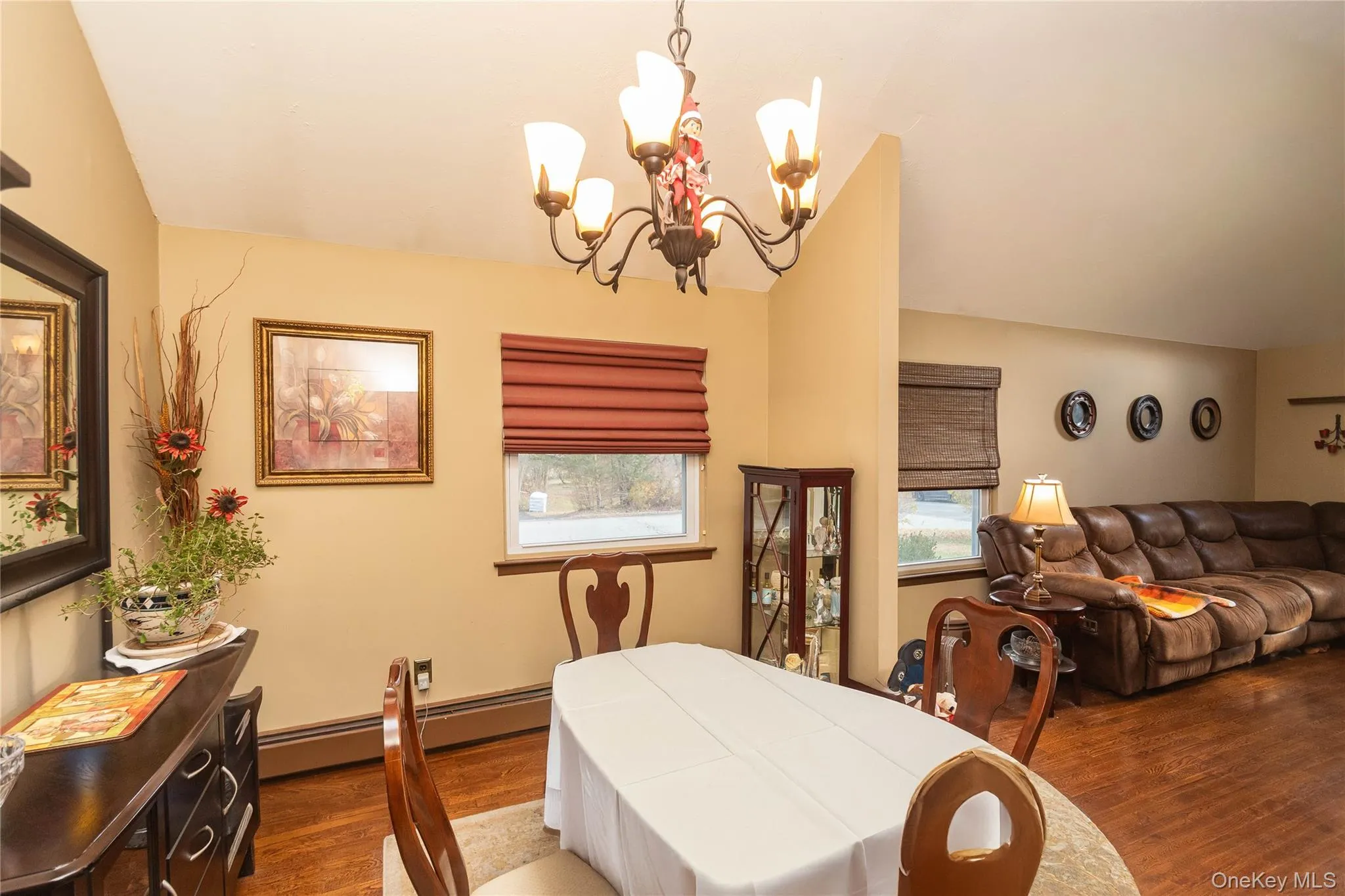 20 Cherrywood Drive, Goshen, NY, 3 Bedrooms Bedrooms, 8 Rooms Rooms,2 BathroomsBathrooms,Residential,For Rent,Cherrywood,0,934484 20 Cherrywood Drive, Goshen, NY, 3 Bedrooms Bedrooms, 8 Rooms Rooms,2 BathroomsBathrooms,Residential,For Rent,Cherrywood,0,934484