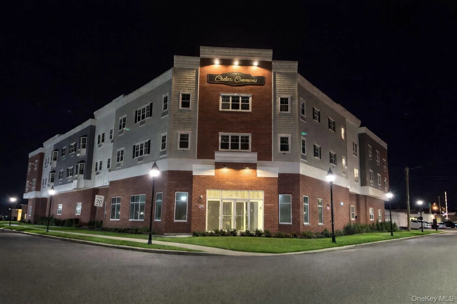 227 4th Avenue, Islip, NY, 1 Bedroom Bedrooms, 3 Rooms Rooms,1 BathroomBathrooms,Residential Lease,For Rent,4th,0,934524 227 4th Avenue, Islip, NY, 1 Bedroom Bedrooms, 3 Rooms Rooms,1 BathroomBathrooms,Residential Lease,For Rent,4th,0,934524