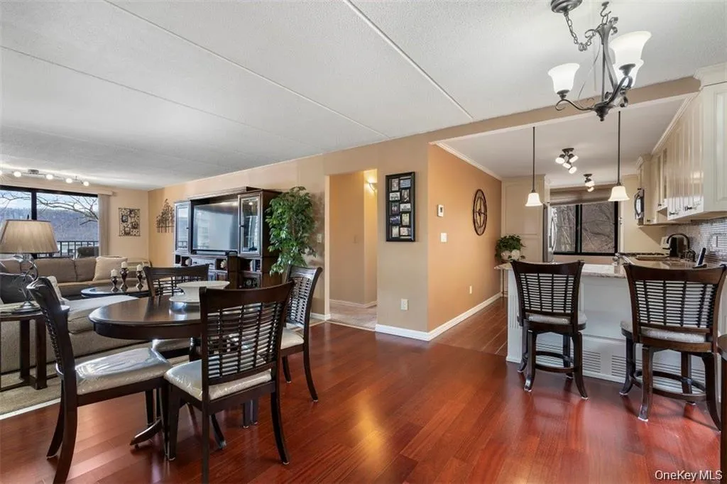 Entry looking toward the kitchen & dining area. Entry looking toward the kitchen & dining area.