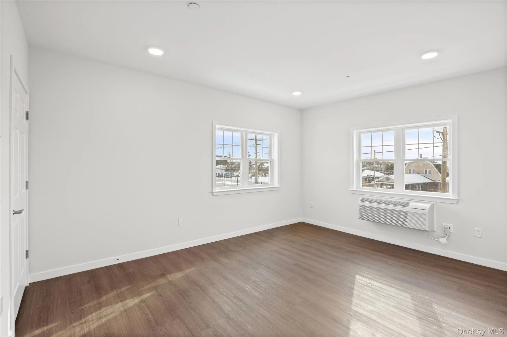 227 4th Avenue, Islip, NY, 1 Bedroom Bedrooms, 3 Rooms Rooms,1 BathroomBathrooms,Residential Lease,For Rent,4th,0,934598 227 4th Avenue, Islip, NY, 1 Bedroom Bedrooms, 3 Rooms Rooms,1 BathroomBathrooms,Residential Lease,For Rent,4th,0,934598