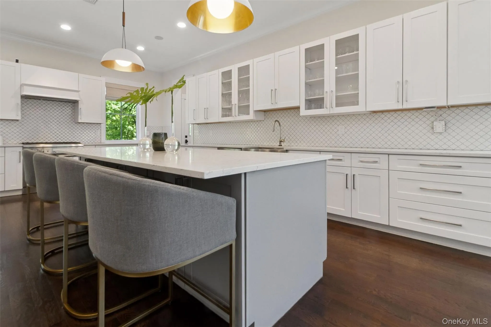 Alternative kitchen view Alternative kitchen view