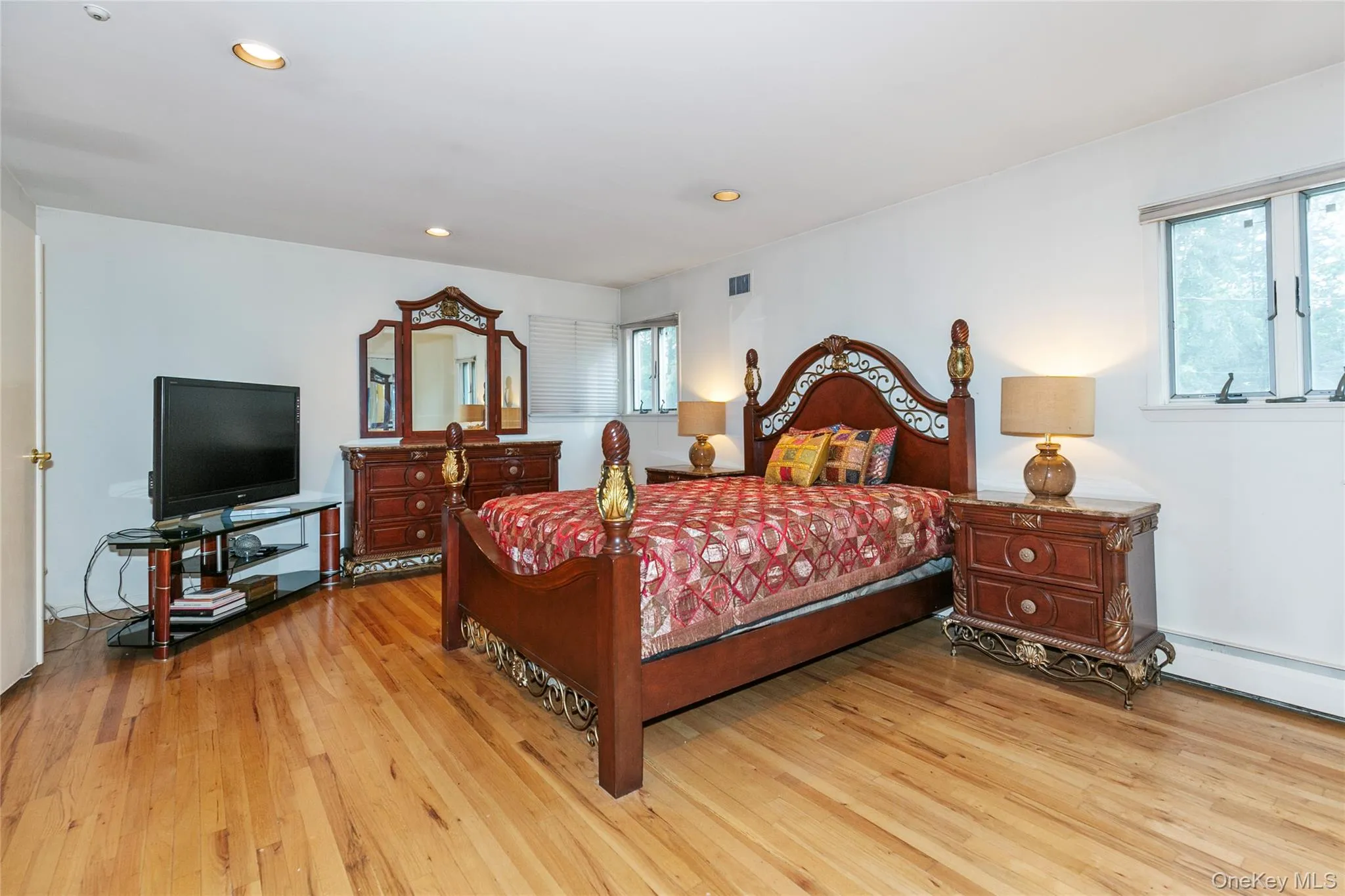 123 South Drive, North Hempstead, NY, 4 Bedrooms Bedrooms, 10 Rooms Rooms,3 BathroomsBathrooms,Residential Lease,Idx,South,0,934721 123 South Drive, North Hempstead, NY, 4 Bedrooms Bedrooms, 10 Rooms Rooms,3 BathroomsBathrooms,Residential Lease,Idx,South,0,934721